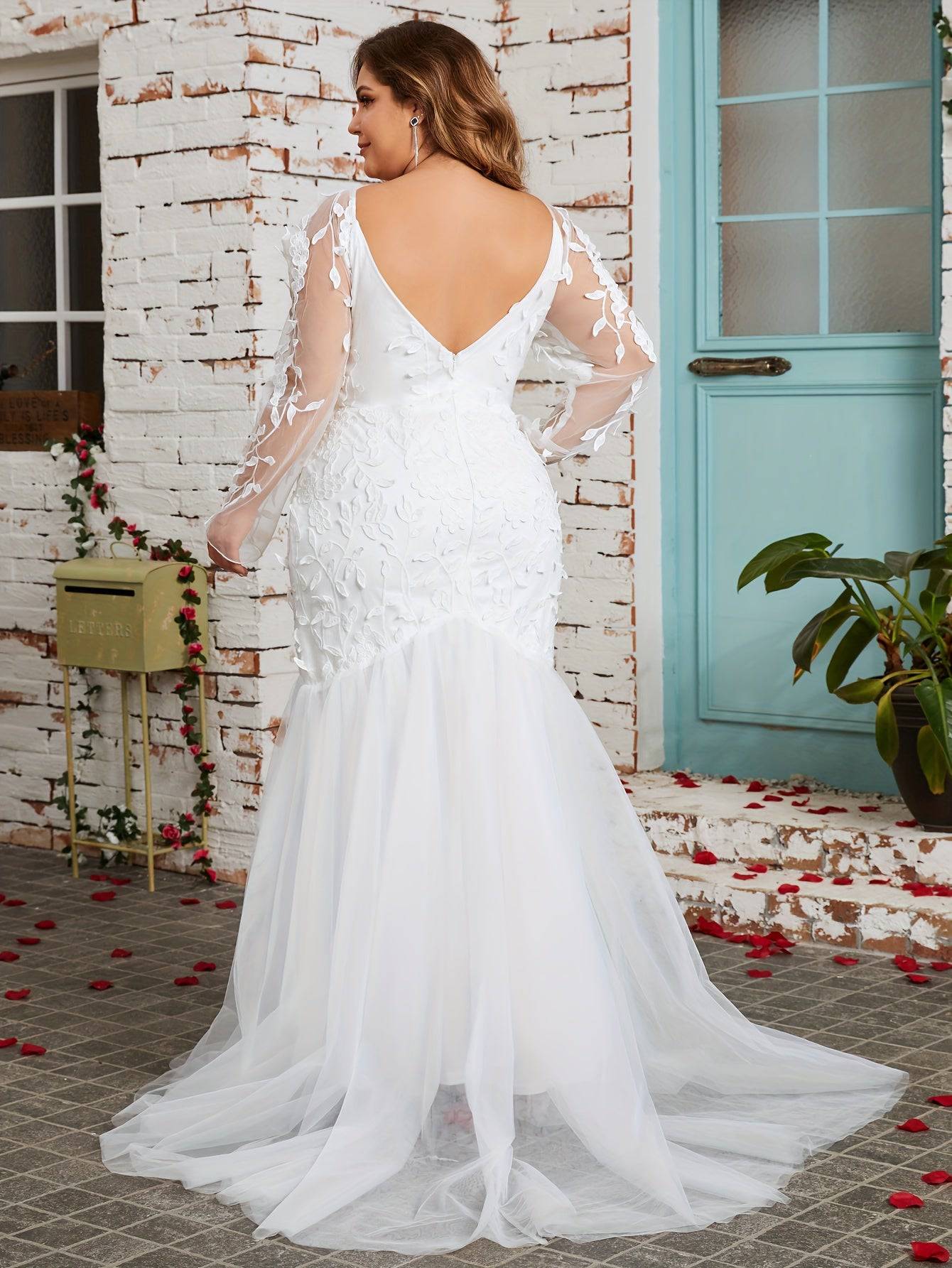 VougeVamp Plus Size Enchanting Mermaid Wedding Gown – Floral Mesh Detailing & Elegant Illusion Sleeves - VougeVampUK