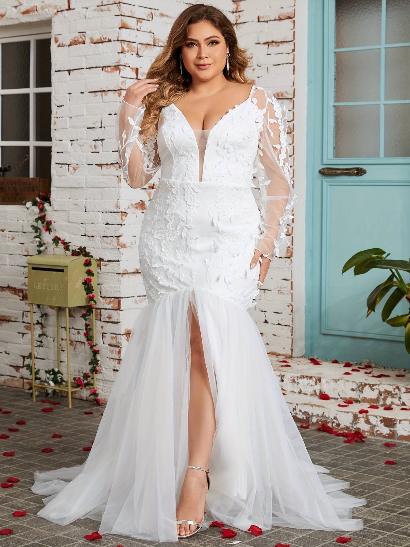 VougeVamp Plus Size Enchanting Mermaid Wedding Gown – Floral Mesh Detailing & Elegant Illusion Sleeves - VougeVampUK