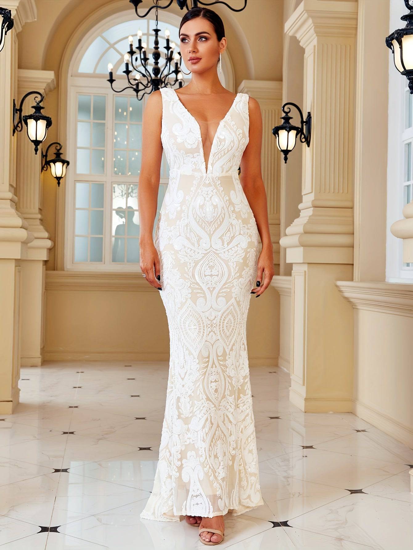 Elegant Black Sequin Mermaid Dress – V-Neck, Sleeveless Bodycon Gown with Geometric Pattern - VougeVampUK