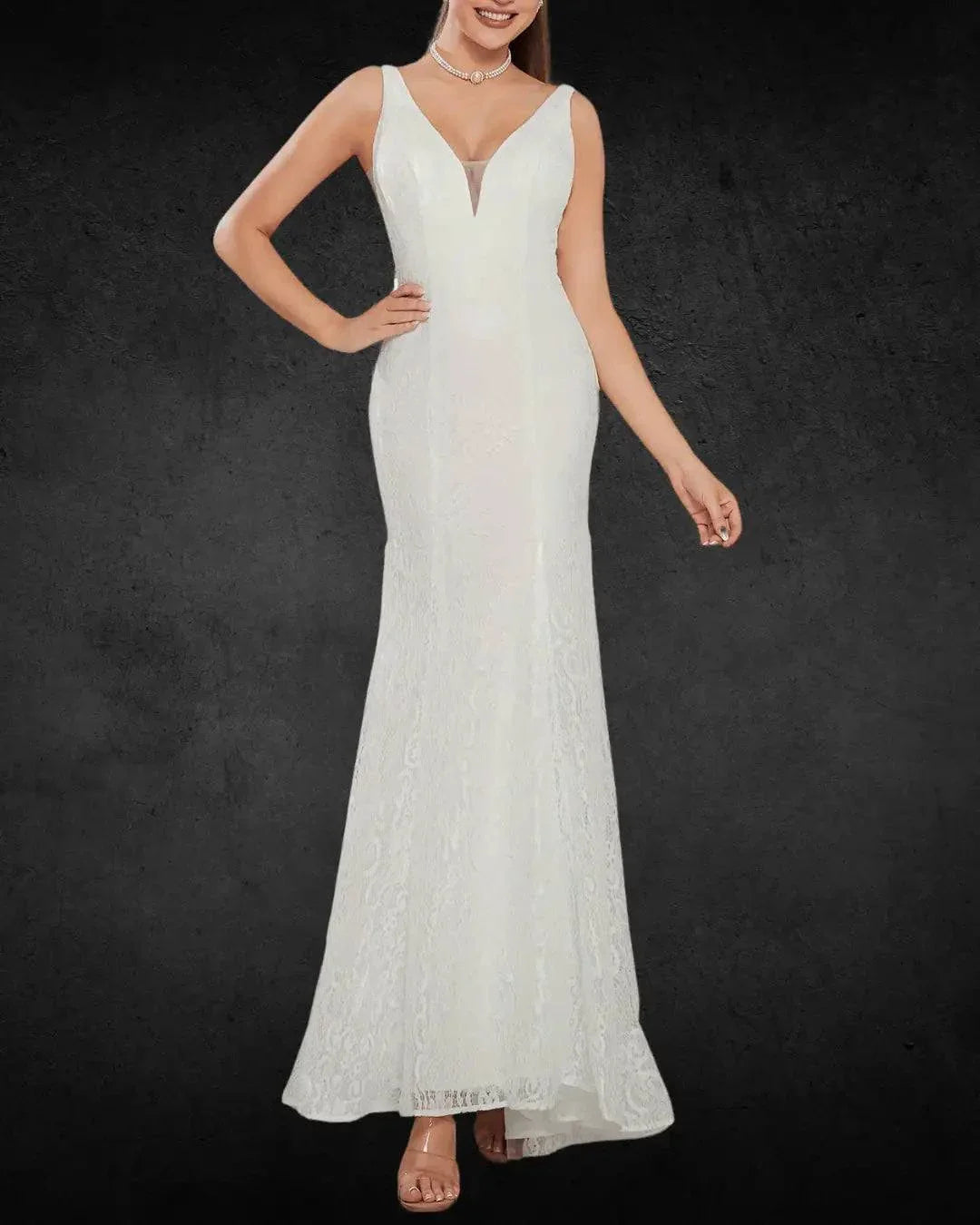 VougeVamp Elegant High-Low Bridal Dress with Plunging Neckline & Lace Fishtail - VougeVampUK
