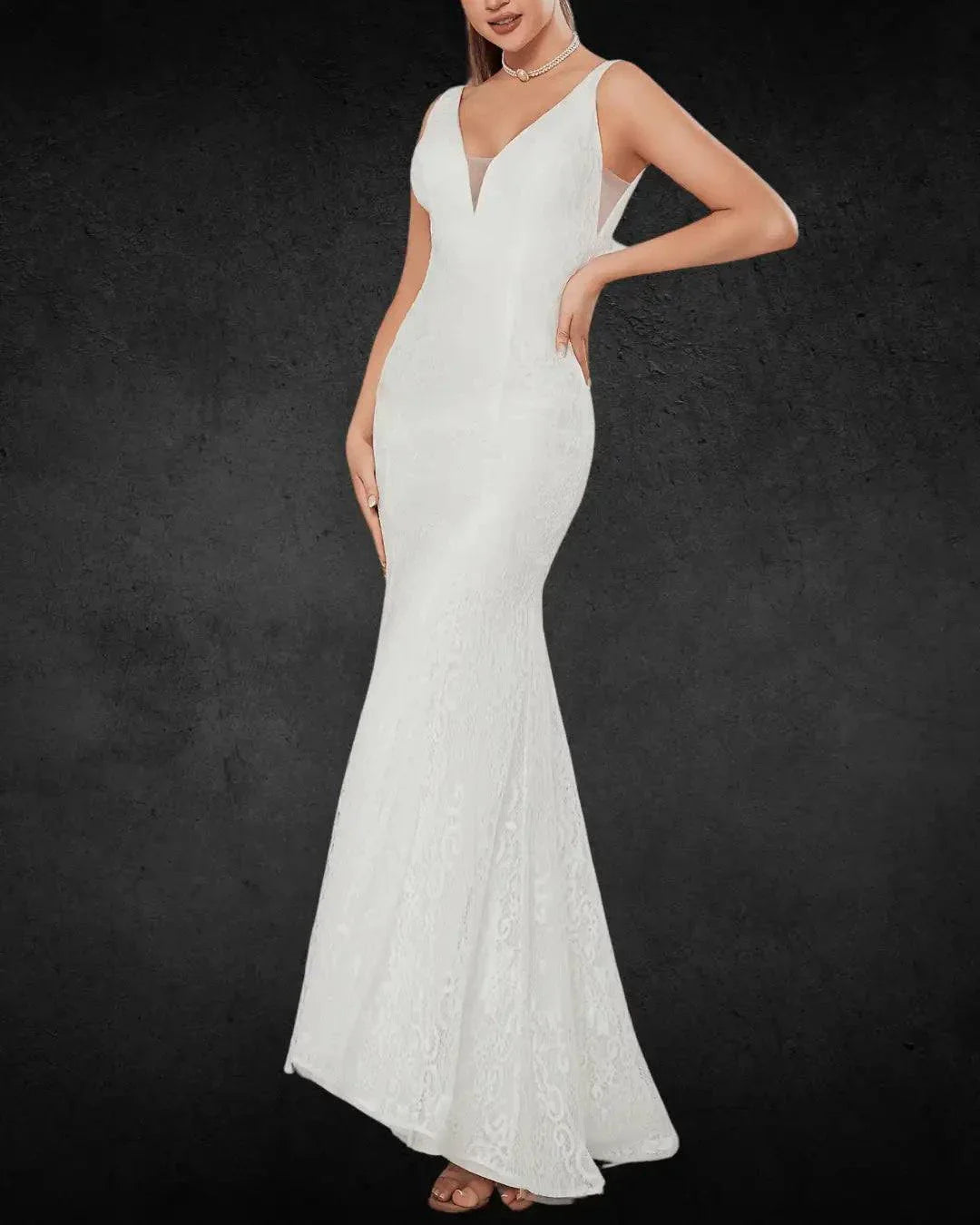 VougeVamp Elegant High-Low Bridal Dress with Plunging Neckline & Lace Fishtail - VougeVampUK