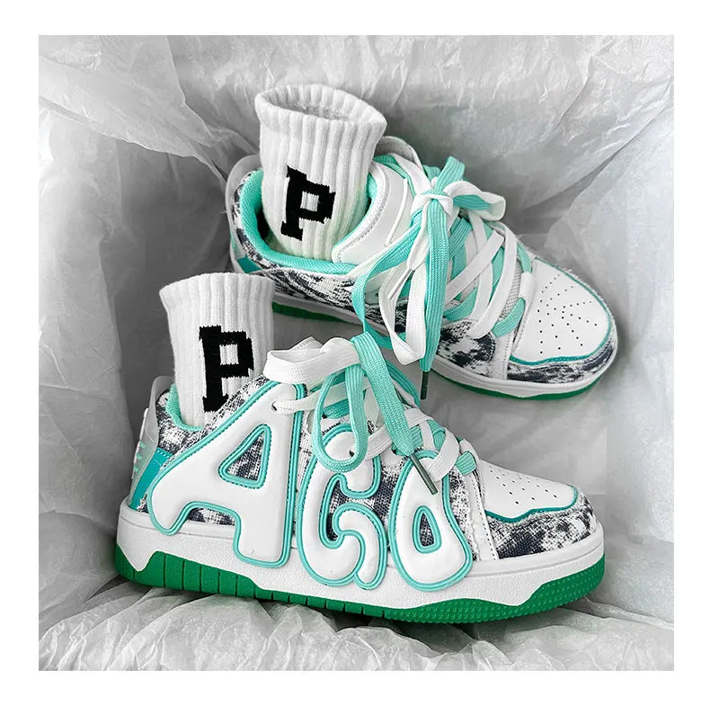 VougeVamp Unisex Skateboard Street Sneakers – High-Quality Hip-Hop Vulcanized Casual Shoes - VougeVampUK