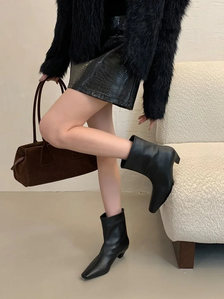 Handmade Pointed Toe Ankle Boots for Women – Slip-On Low Heel Street Style Party & Banquet Short Boots - VougeVampUK