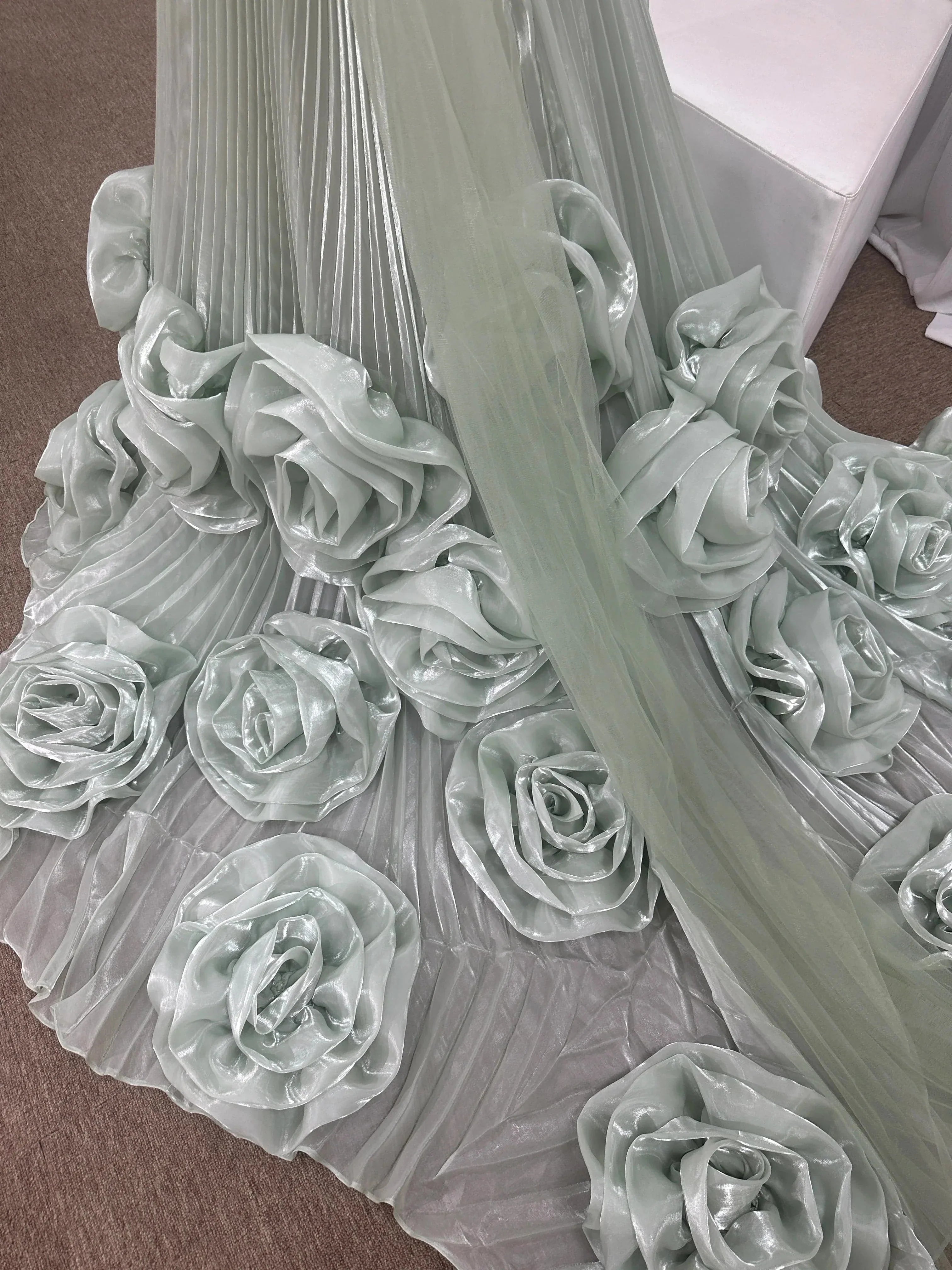 VougeVamp Elegant Strapless Long Train Prom Dress - Detachable Shawl Floor-Length Organza Evening Gown - VougeVampUK