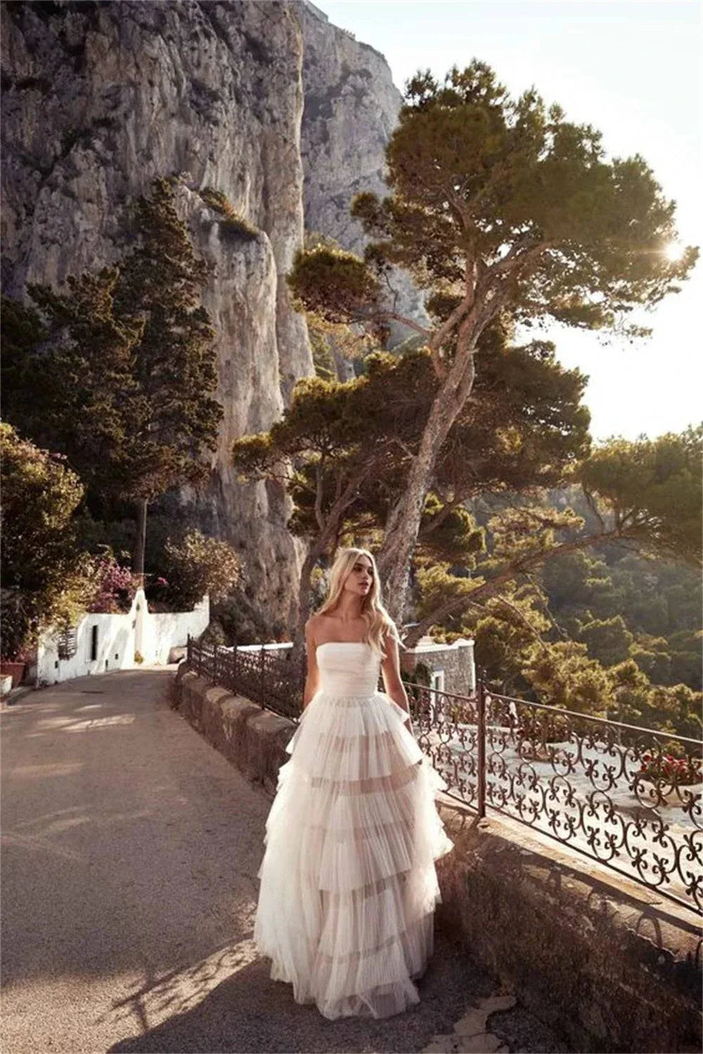 VougeVamp Formal A-Line Lace Wedding Dress - Strapless Multilayer Floor-Length Evening Gown - VougeVampUK