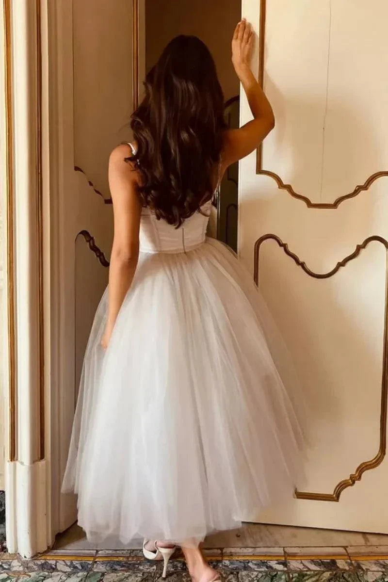 VougeVamp Sweetheart Tulle Prom Dress - White Sexy V-Neck Ankle-Length A-Line Evening Gown - VougeVampUK