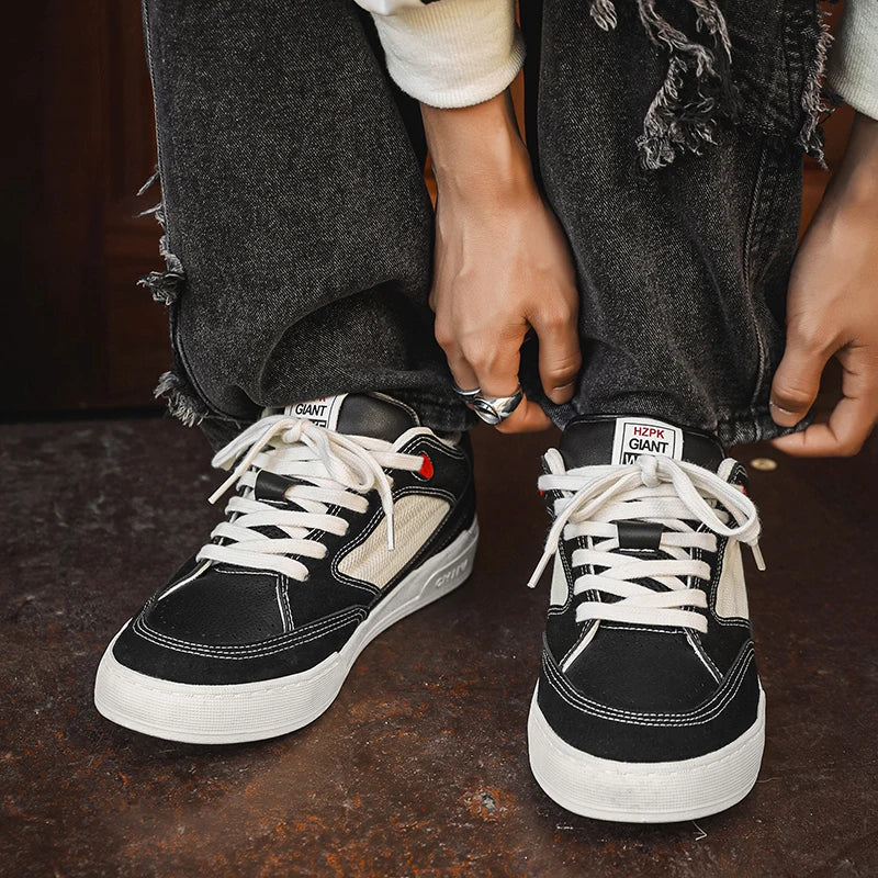 VougeVamp Unisex Fashion Skateboard Shoes – Casual Lace-Up Vulcanized Sports Sneakers - VougeVampUK