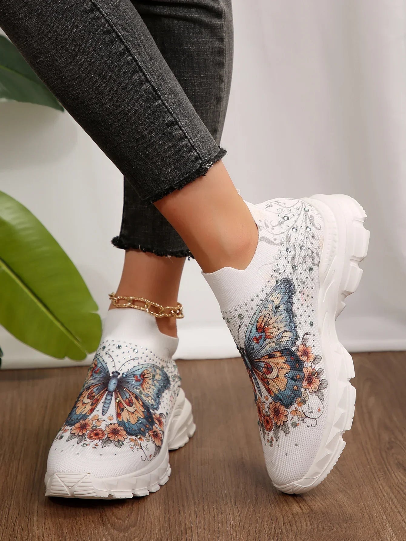 VougeVamp Women's Plaid Lightweight Sneakers – Breathable Low-Top Sports Shoes for Spring & Autumn - VougeVampUK