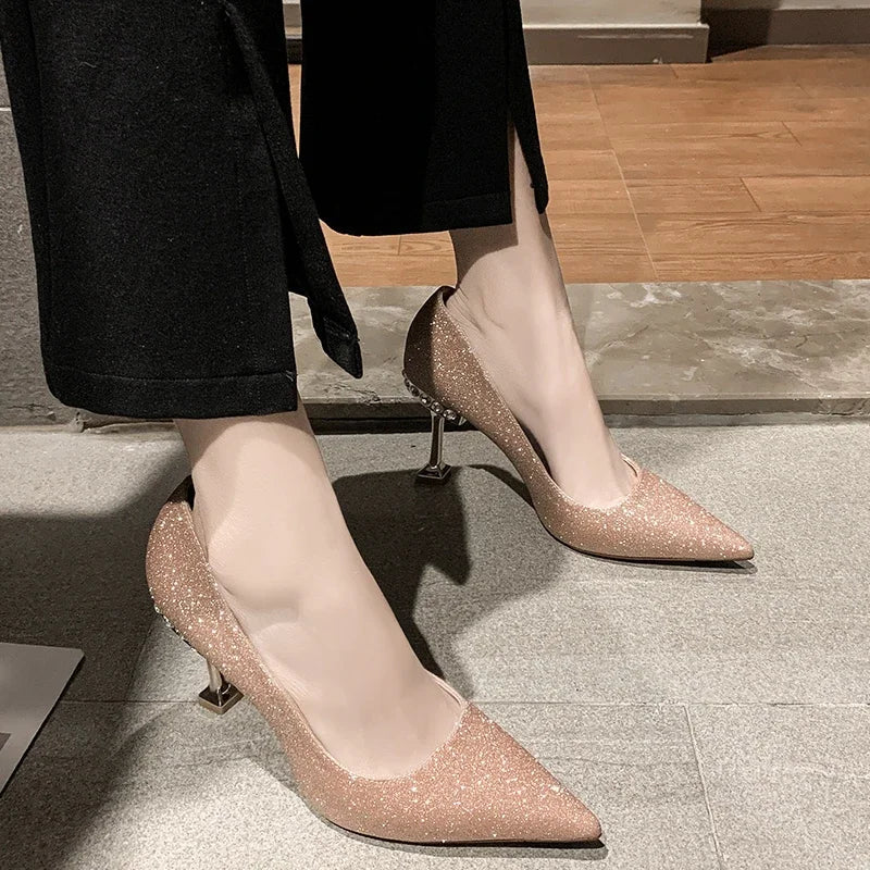 VougeVamp Elegant Stiletto Heels – Nude & Metallic Pointed Toe Dress Shoes with Pearl Detail for Bridal, Party & Special Occasions