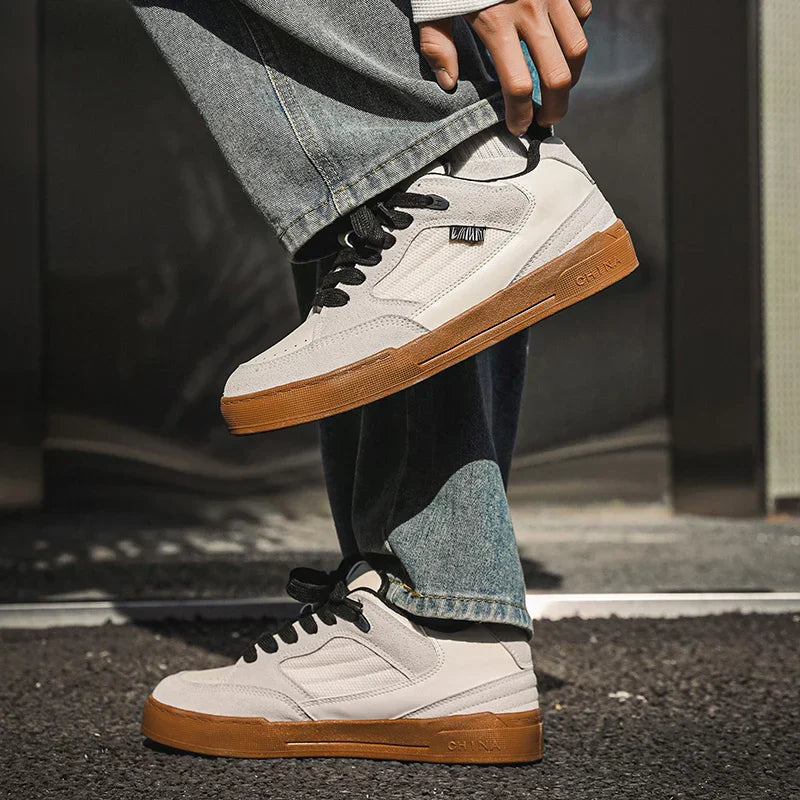 VougeVamp Unisex Fashion Skateboard Shoes – Casual Lace-Up Vulcanized Sports Sneakers - VougeVampUK