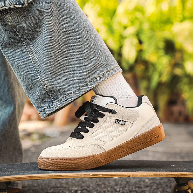 VougeVamp Unisex Fashion Skateboard Shoes – Casual Lace-Up Vulcanized Sports Sneakers - VougeVampUK