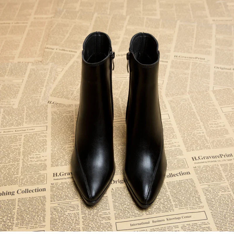 VougeVamp Women's Plush Ankle Boots – Warm High-Heel Booties with Side Zipper - VougeVampUK