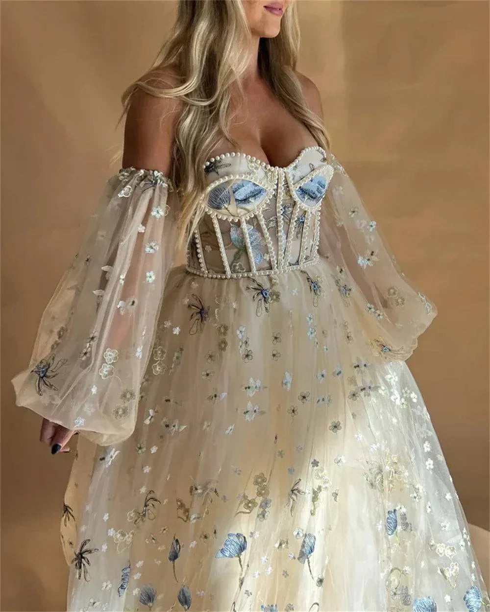 VougeVamp Princess Flower Lace A-Line Wedding Dress - Puffy Sleeve Side Split Sweetheart Bridal Gown - VougeVampUK