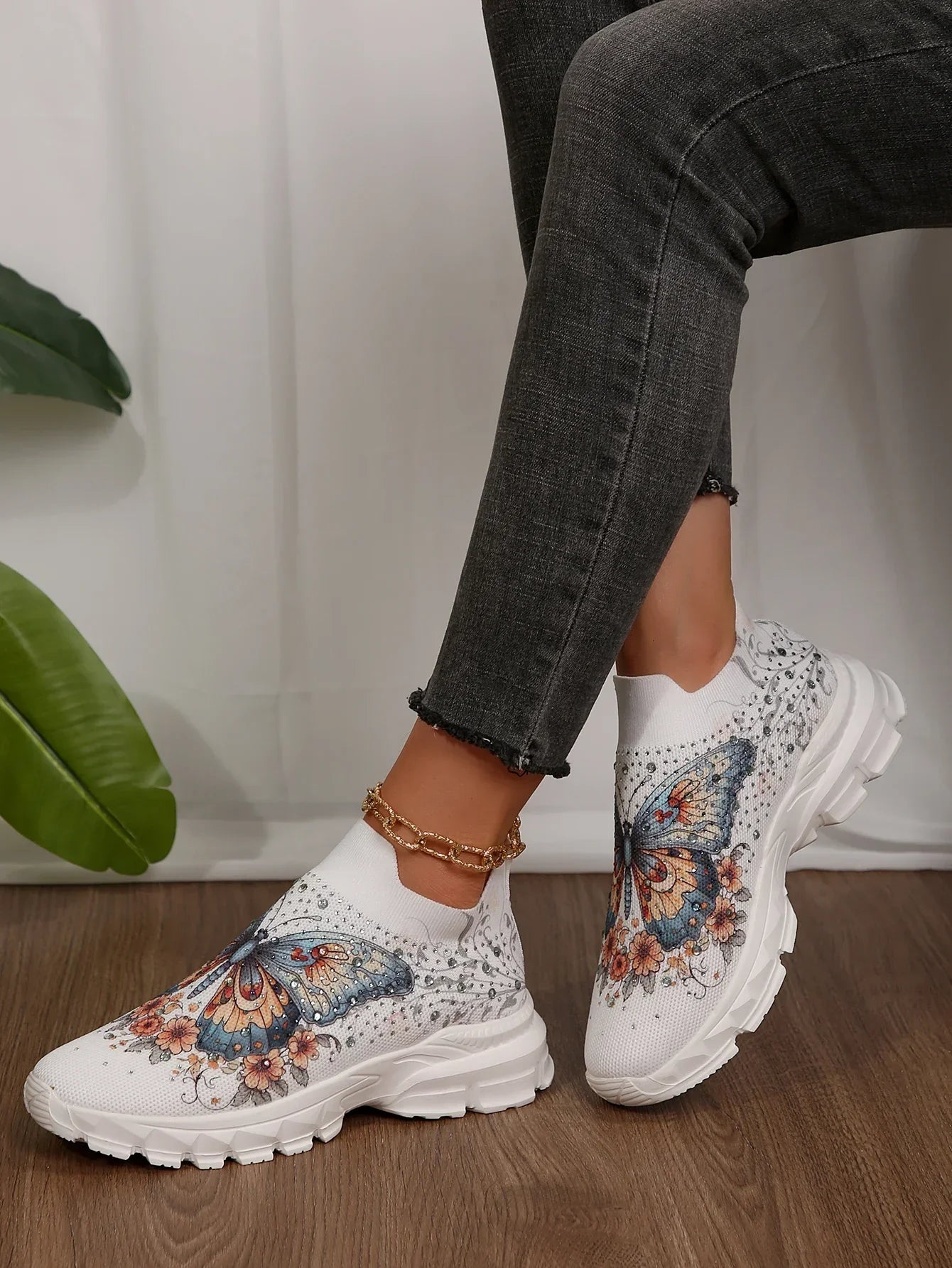 VougeVamp Women's Plaid Lightweight Sneakers – Breathable Low-Top Sports Shoes for Spring & Autumn - VougeVampUK