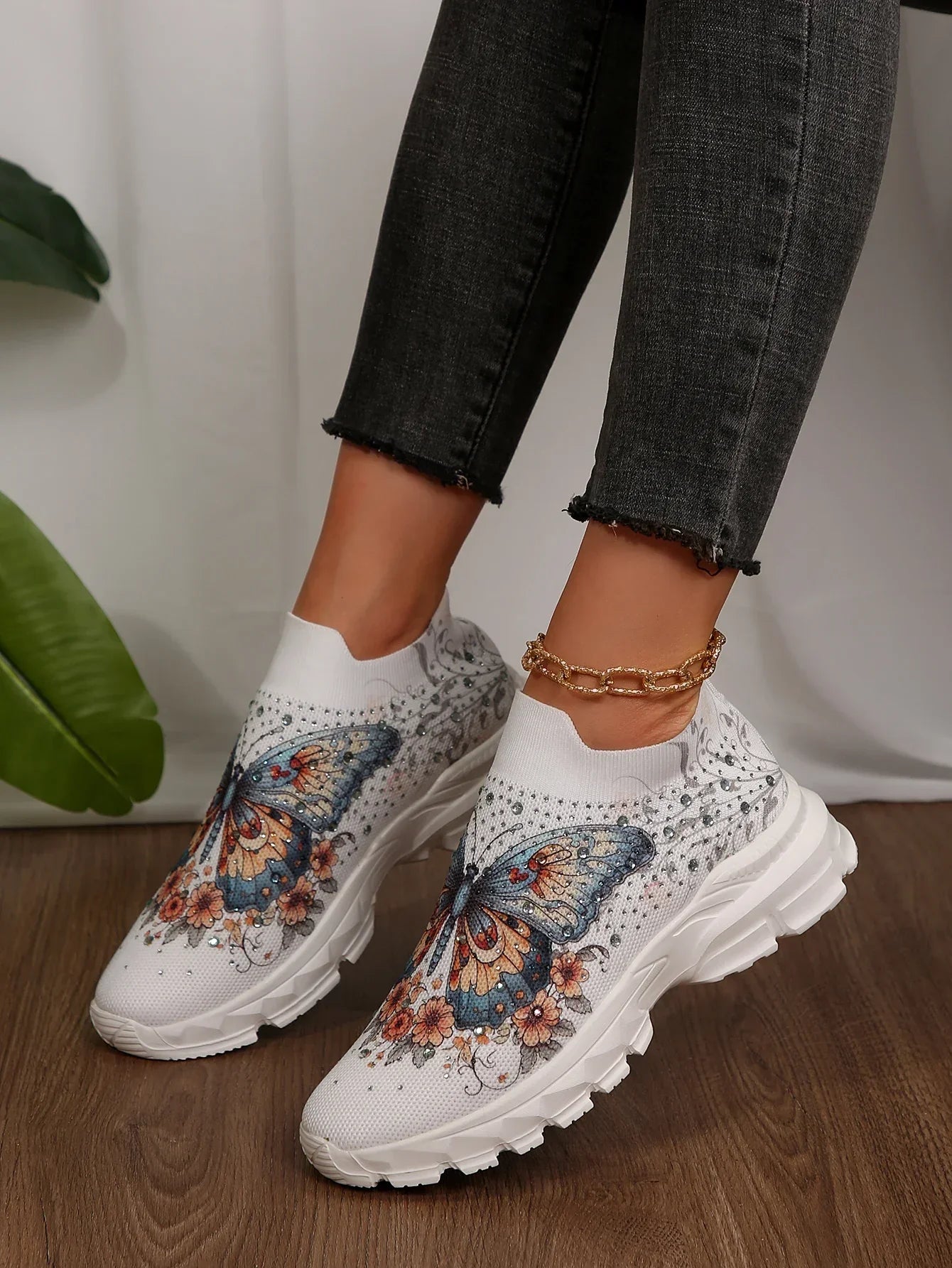 VougeVamp Women's Plaid Lightweight Sneakers – Breathable Low-Top Sports Shoes for Spring & Autumn - VougeVampUK