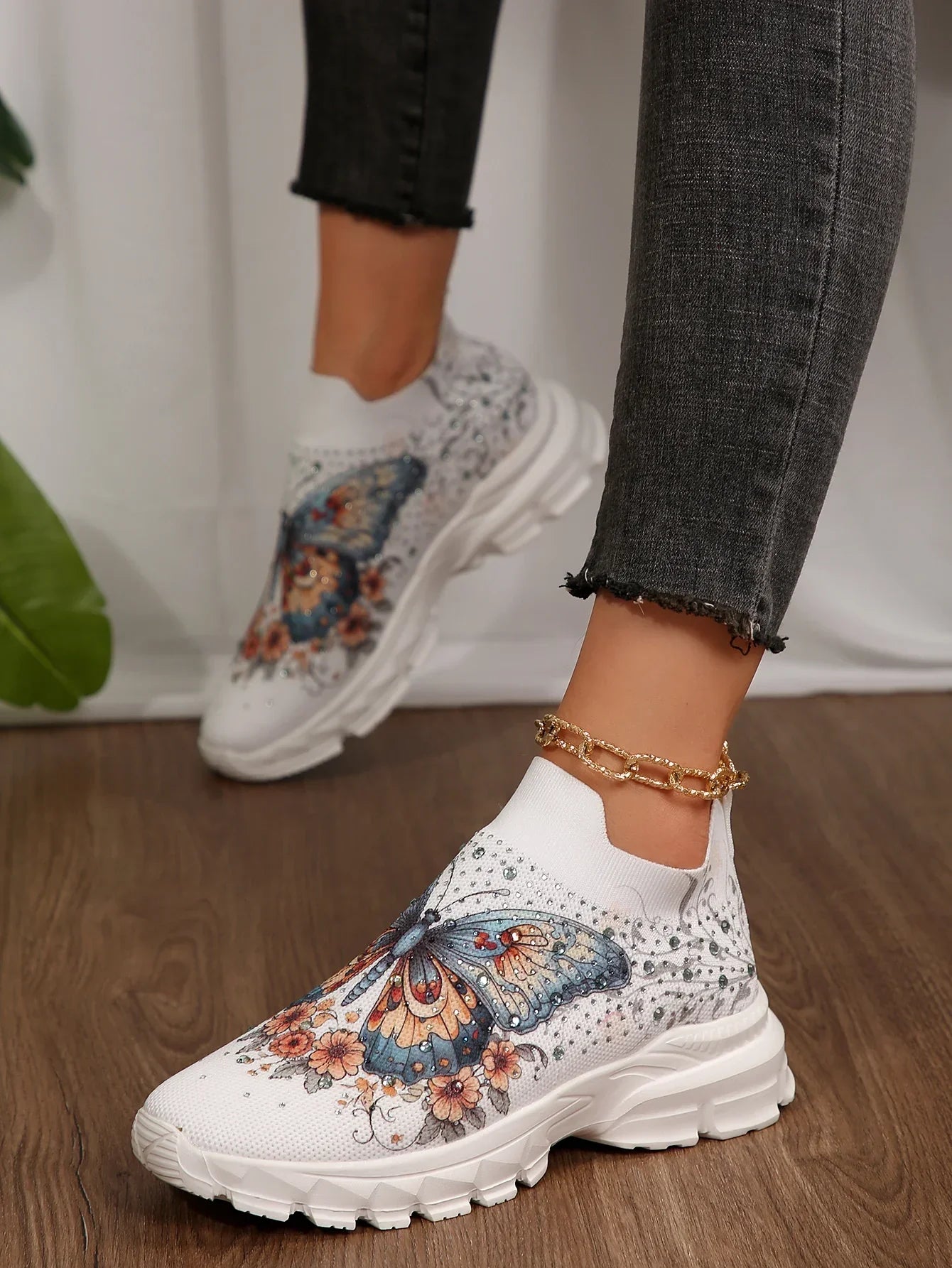 VougeVamp Women's Plaid Lightweight Sneakers – Breathable Low-Top Sports Shoes for Spring & Autumn - VougeVampUK