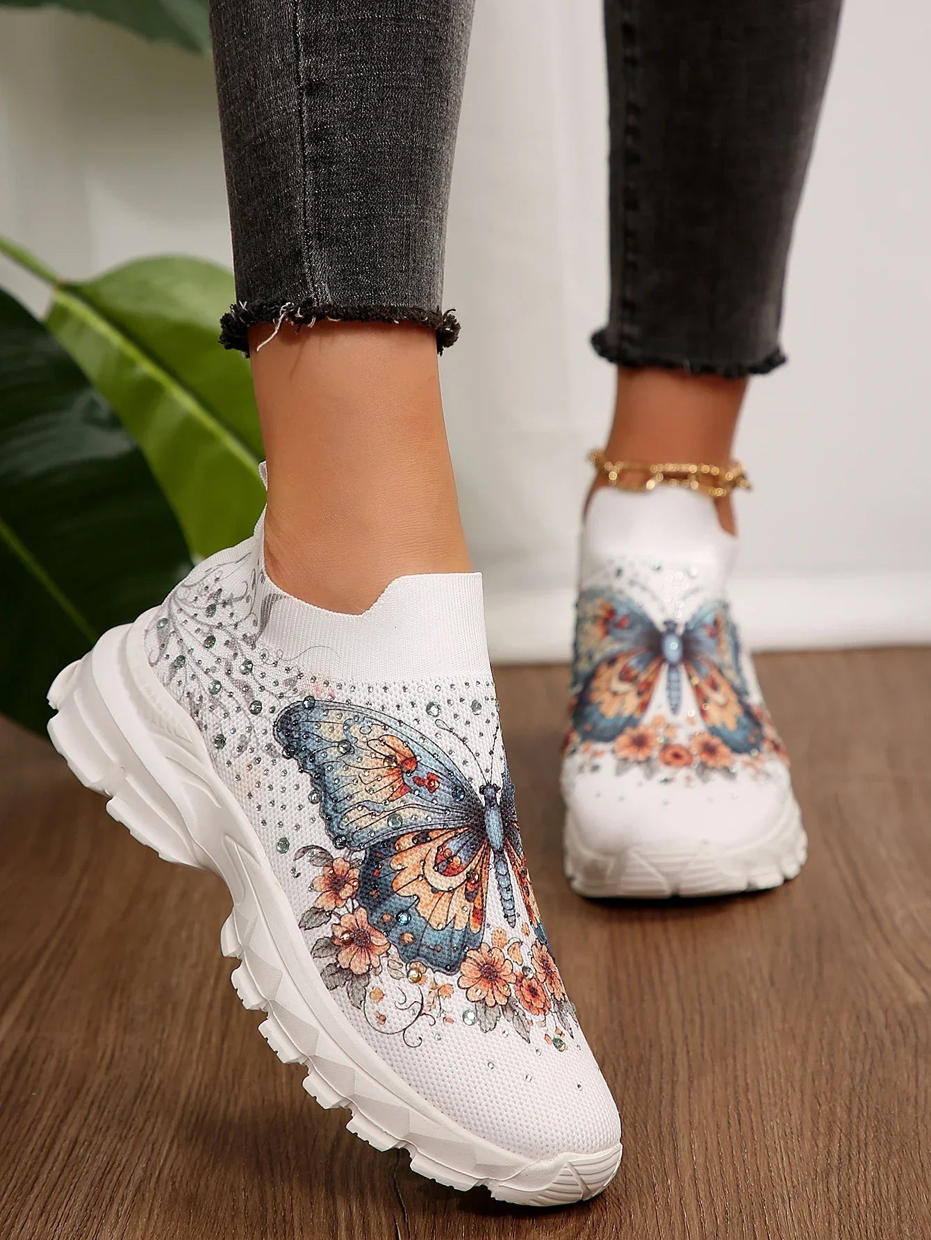 VougeVamp Women's Plaid Lightweight Sneakers – Breathable Low-Top Sports Shoes for Spring & Autumn - VougeVampUK