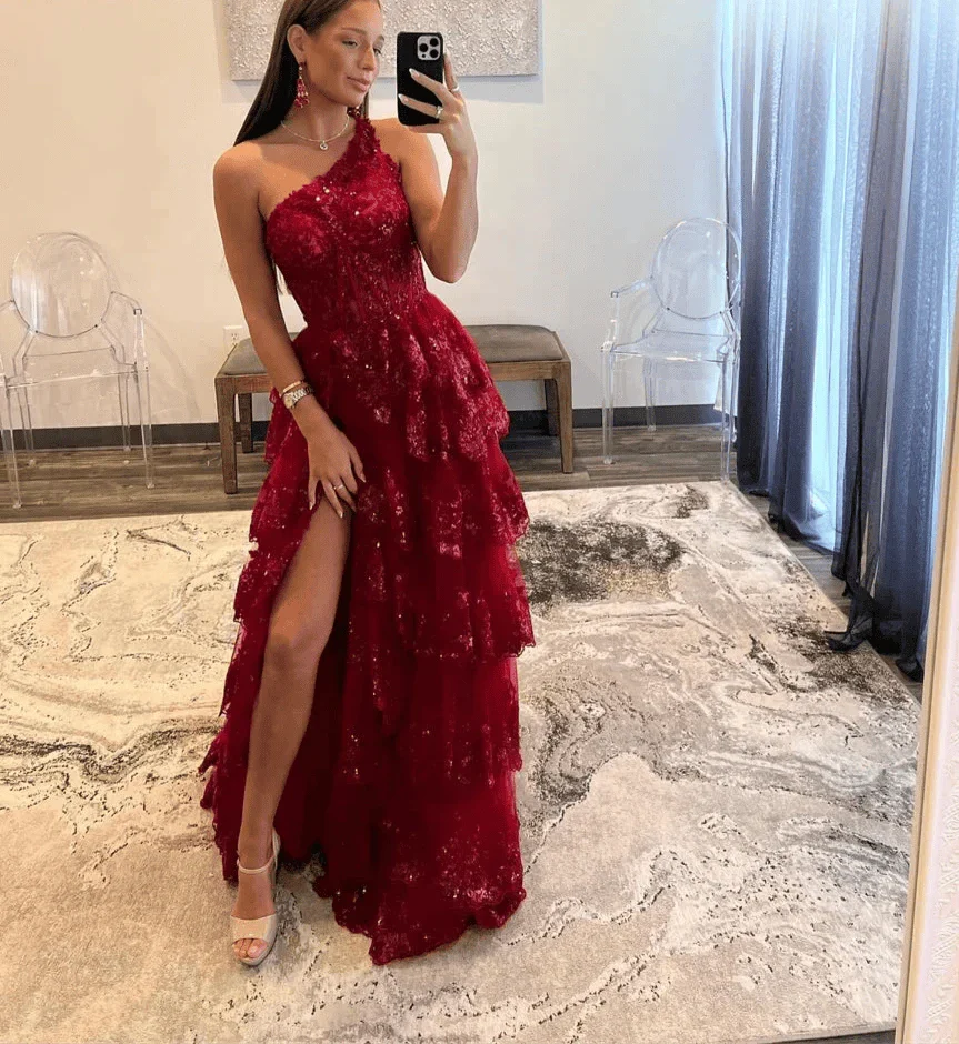 VougeVamp Wine Red Prom Dress with Lace Sequins - Sleeveless One-Shoulder A-Line Evening Gown with Side Split - VougeVampUK