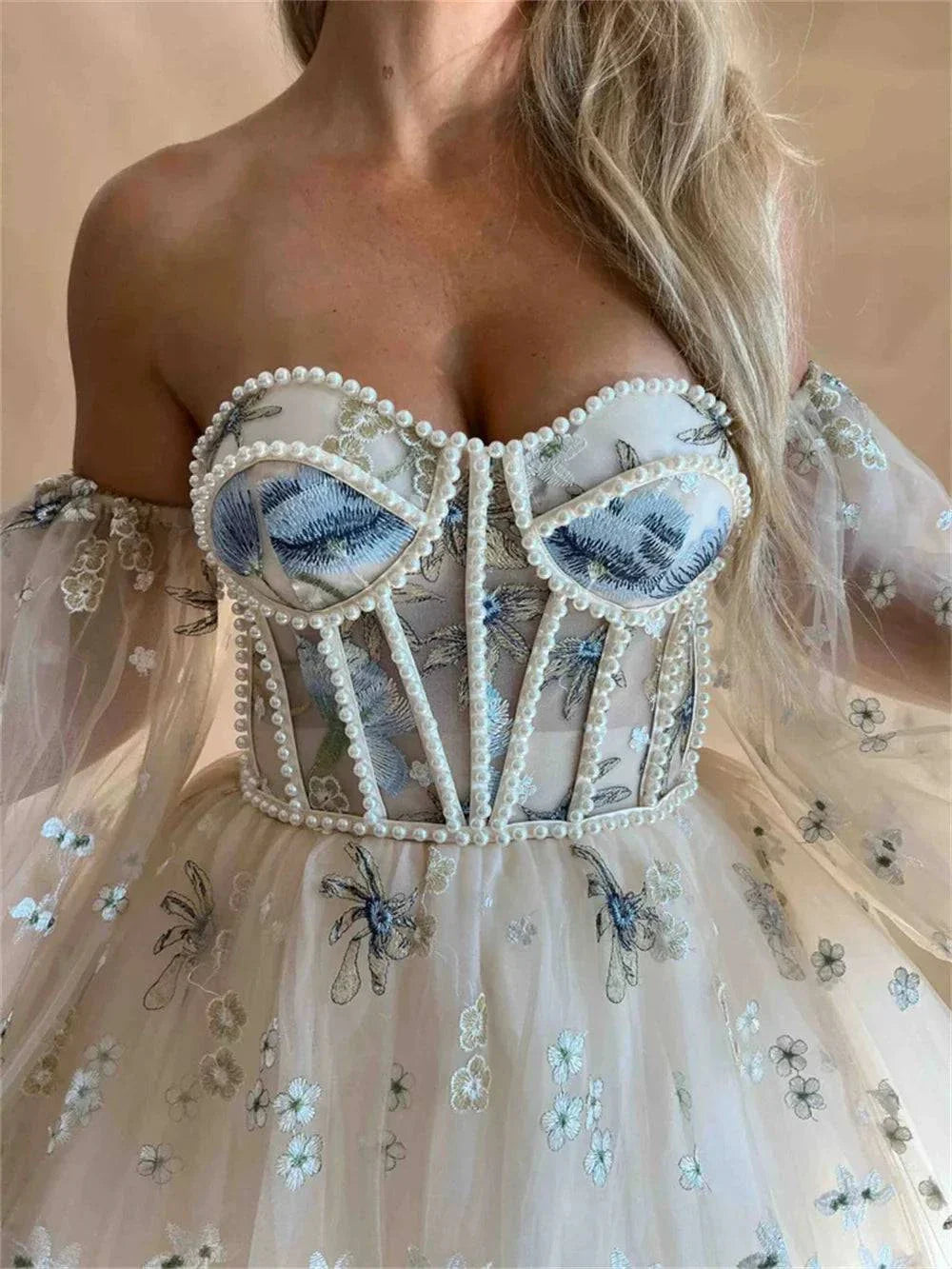 VougeVamp Princess Flower Lace A-Line Wedding Dress - Puffy Sleeve Side Split Sweetheart Bridal Gown - VougeVampUK