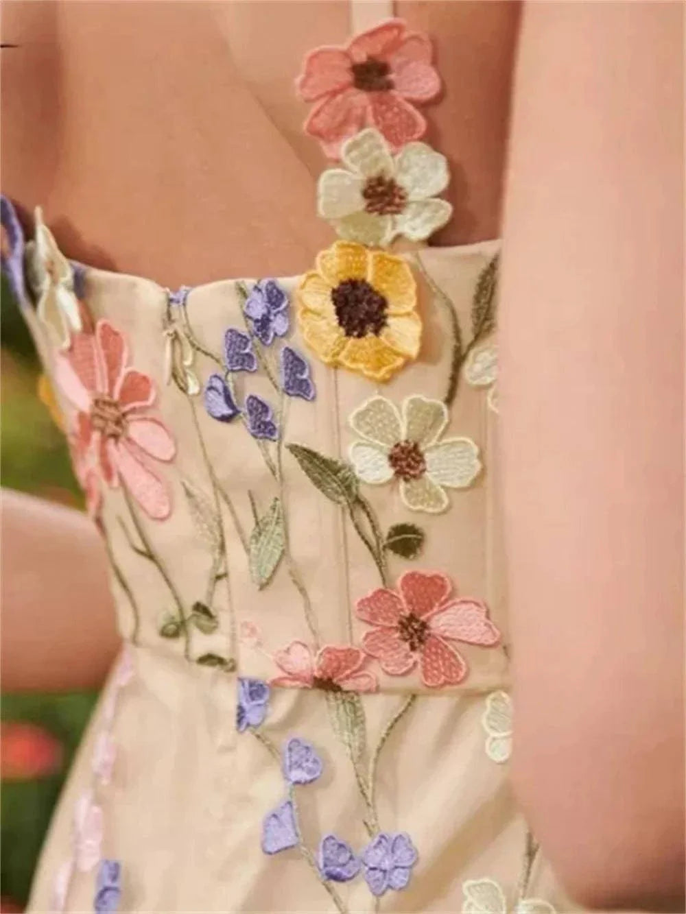 VougeVamp Colorful 3D Flowers Lace Boho Wedding Dress - Sleeveless A-Line V-Neck Country Bridal Gown - VougeVampUK