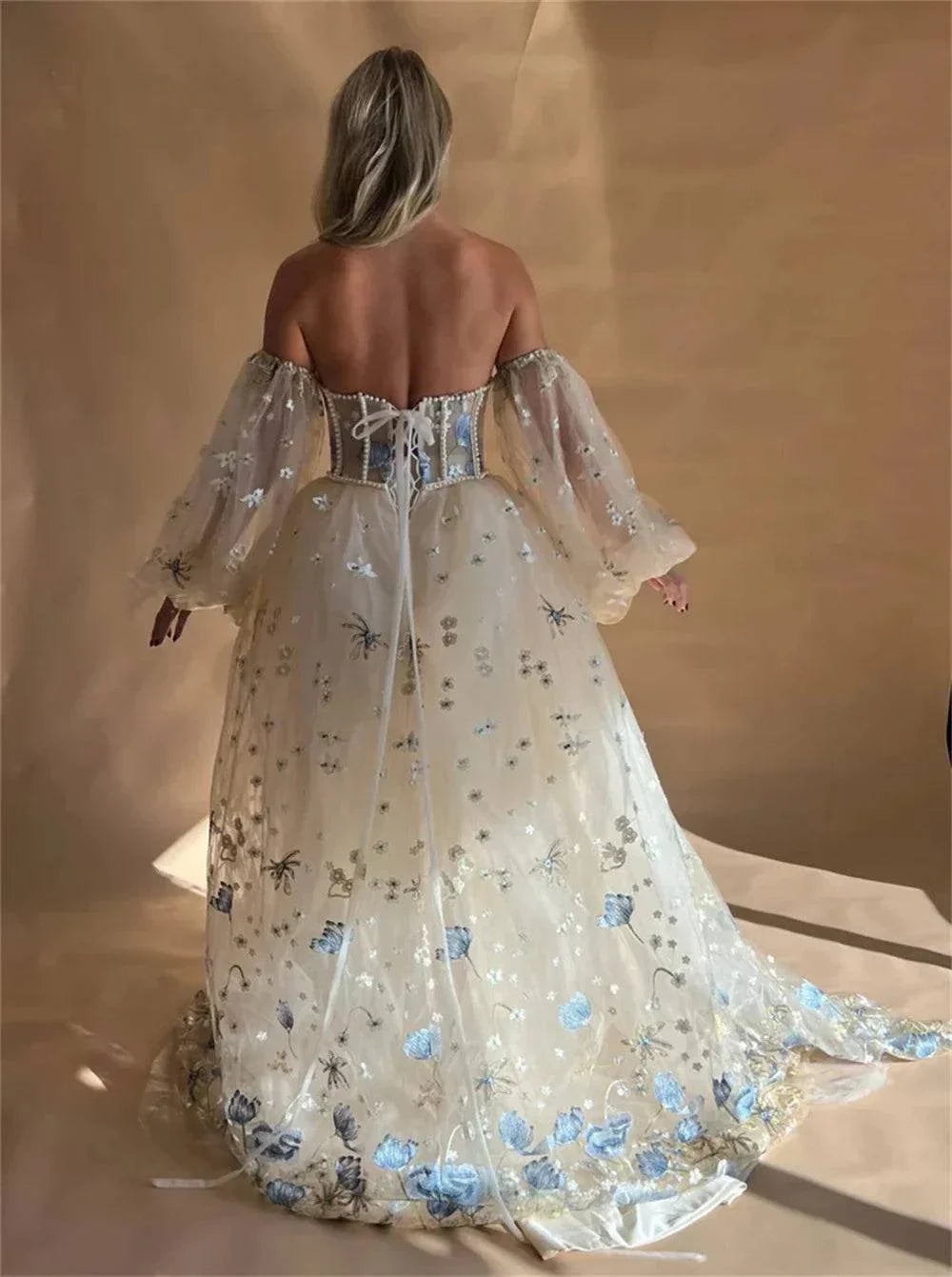 VougeVamp Princess Flower Lace A-Line Wedding Dress - Puffy Sleeve Side Split Sweetheart Bridal Gown - VougeVampUK