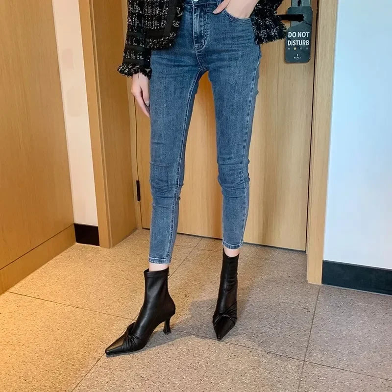 VougeVamp Patent Leather Ankle Boots – Luxury Bow Detail Winter Boots for Weddings & Parties