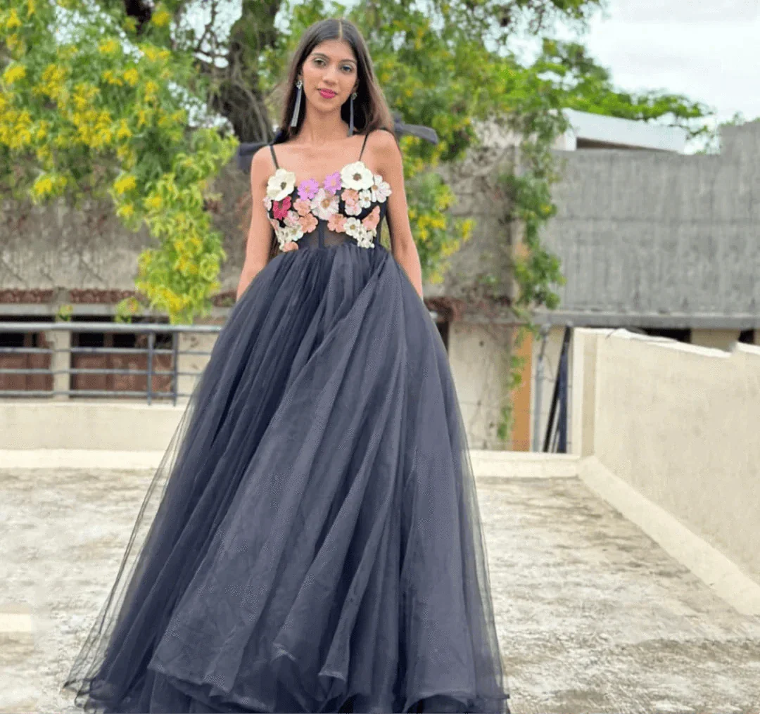 VougeVamp Sweetheart Black Prom Dress with 3D Floral Embroidery - A-Line Fairy Prom Gown