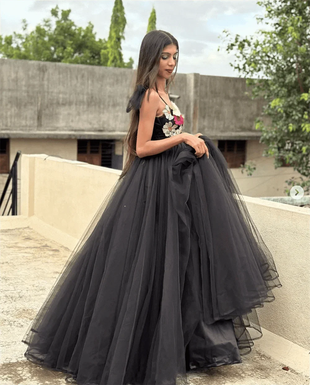 VougeVamp Sweetheart Black Prom Dress with 3D Floral Embroidery - A-Line Fairy Prom Gown
