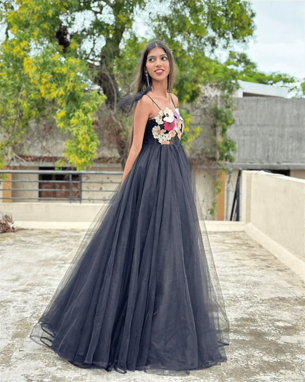 VougeVamp Sweetheart Black Prom Dress with 3D Floral Embroidery - A-Line Fairy Prom Gown