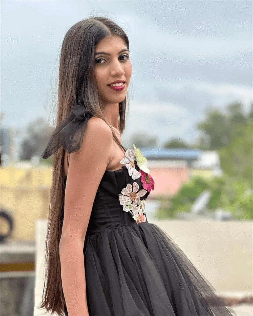 VougeVamp Sweetheart Black Prom Dress with 3D Floral Embroidery - A-Line Fairy Prom Gown