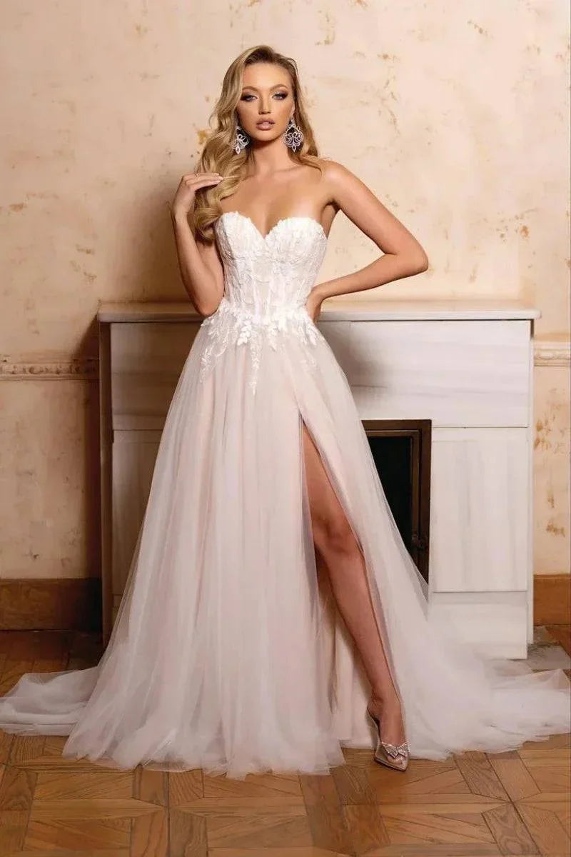 VougeVamp Sweetheart Formal Prom Dress - Embroidered Tulle Off-Shoulder A-Line Wedding Gown