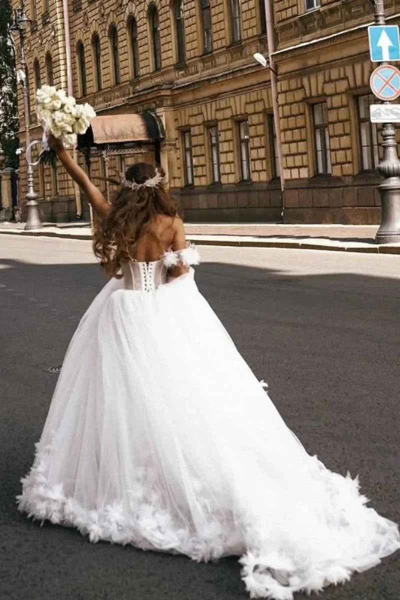 VougeVamp White Bridal Dress - Handmade Tulle Luxury Off-Shoulder Fishbone Wedding Gown