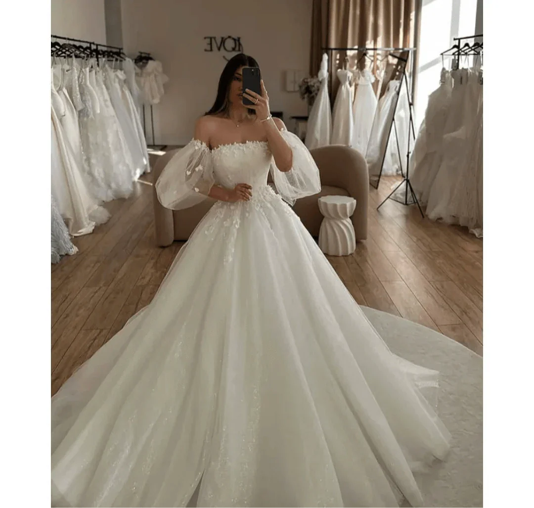 VougeVamp White Prom Dress with Glitter Puff Sleeves - Tulle Embroidered A-Line Evening Gown