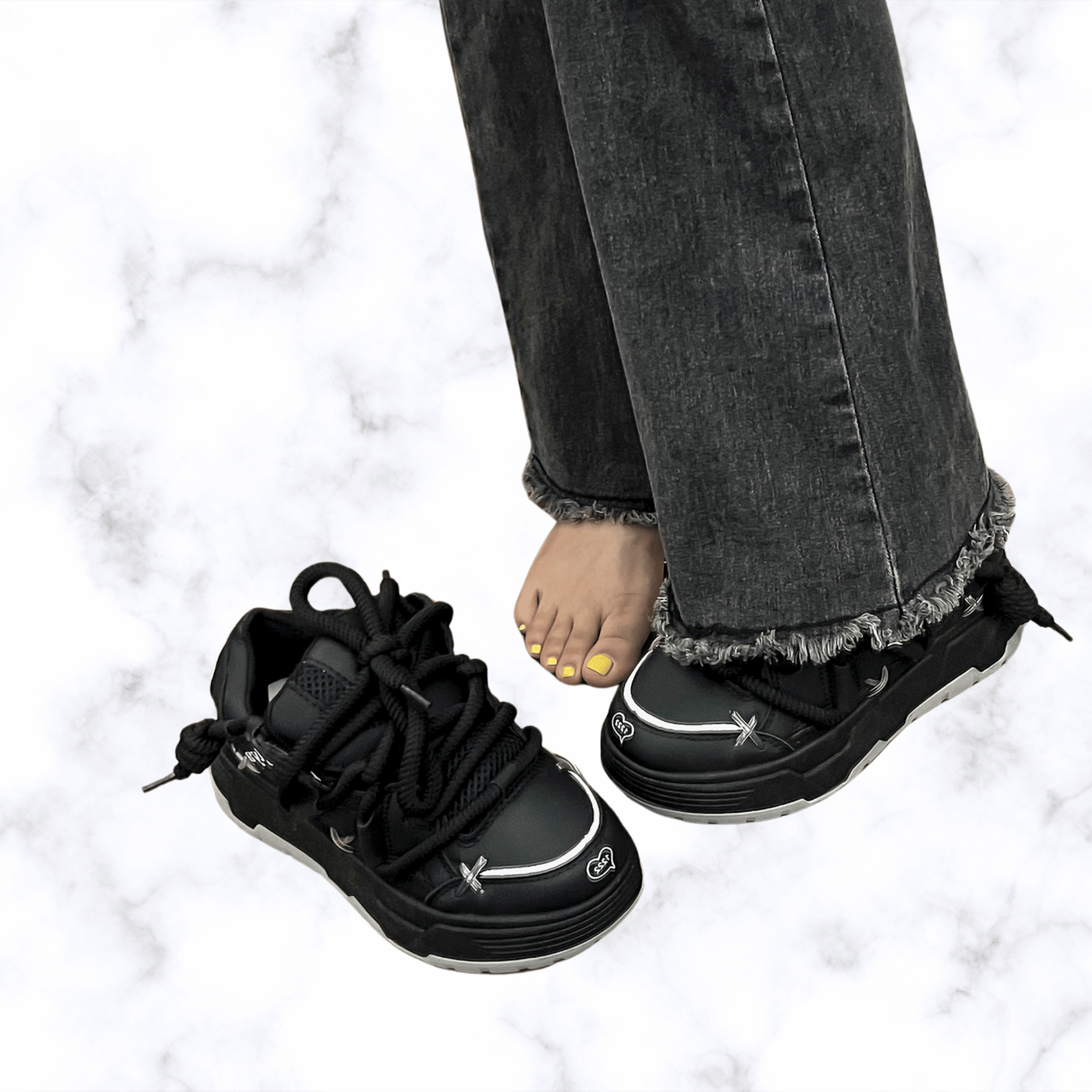 Women's Breathable Lace-Up Leather Mesh Sneakers – Comfortable Outdoor Athletic Shoes