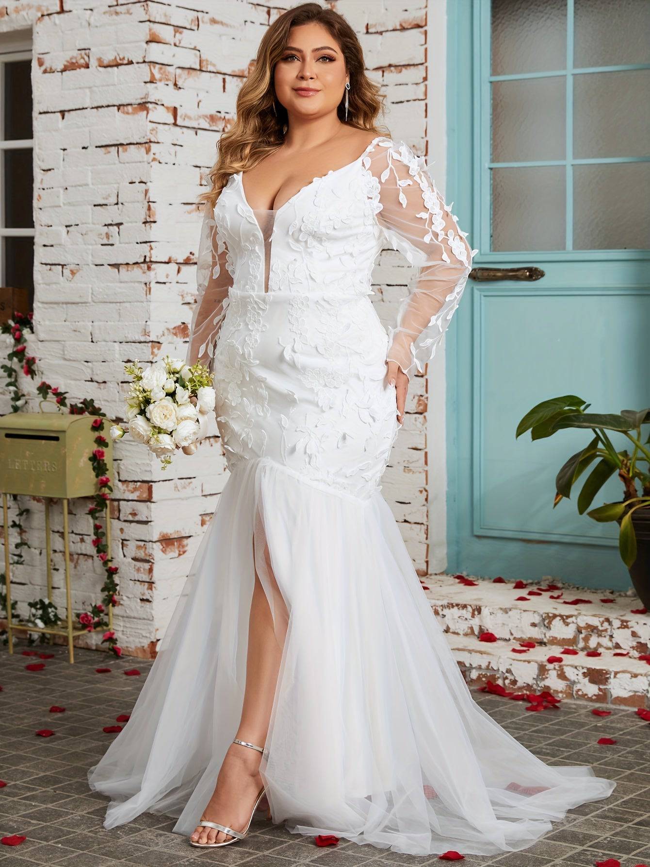 VougeVamp Plus Size Enchanting Mermaid Wedding Gown – Floral Mesh Detailing & Elegant Illusion Sleeves - VougeVampUK