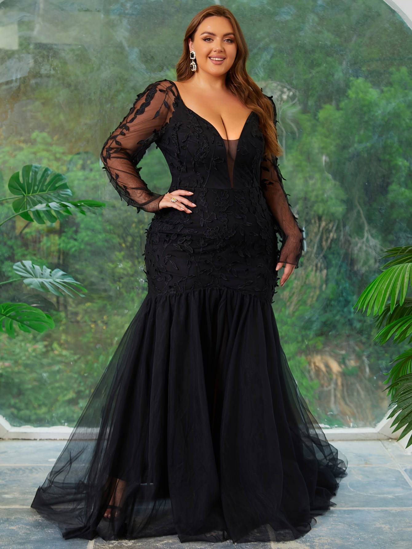 VougeVamp Plus Size Enchanting Mermaid Wedding Gown – Floral Mesh Detailing & Elegant Illusion Sleeves - VougeVampUK