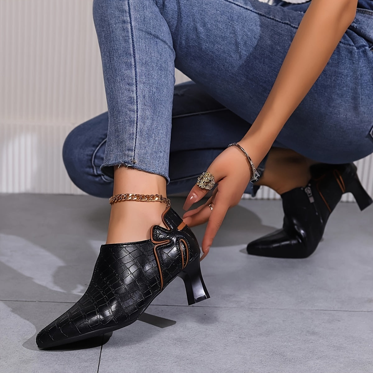 VougeVamp Women's Solid Color Stiletto Heels – Fashionable Pointed Toe Dress Pumps with Side Zipper - VougeVampUK