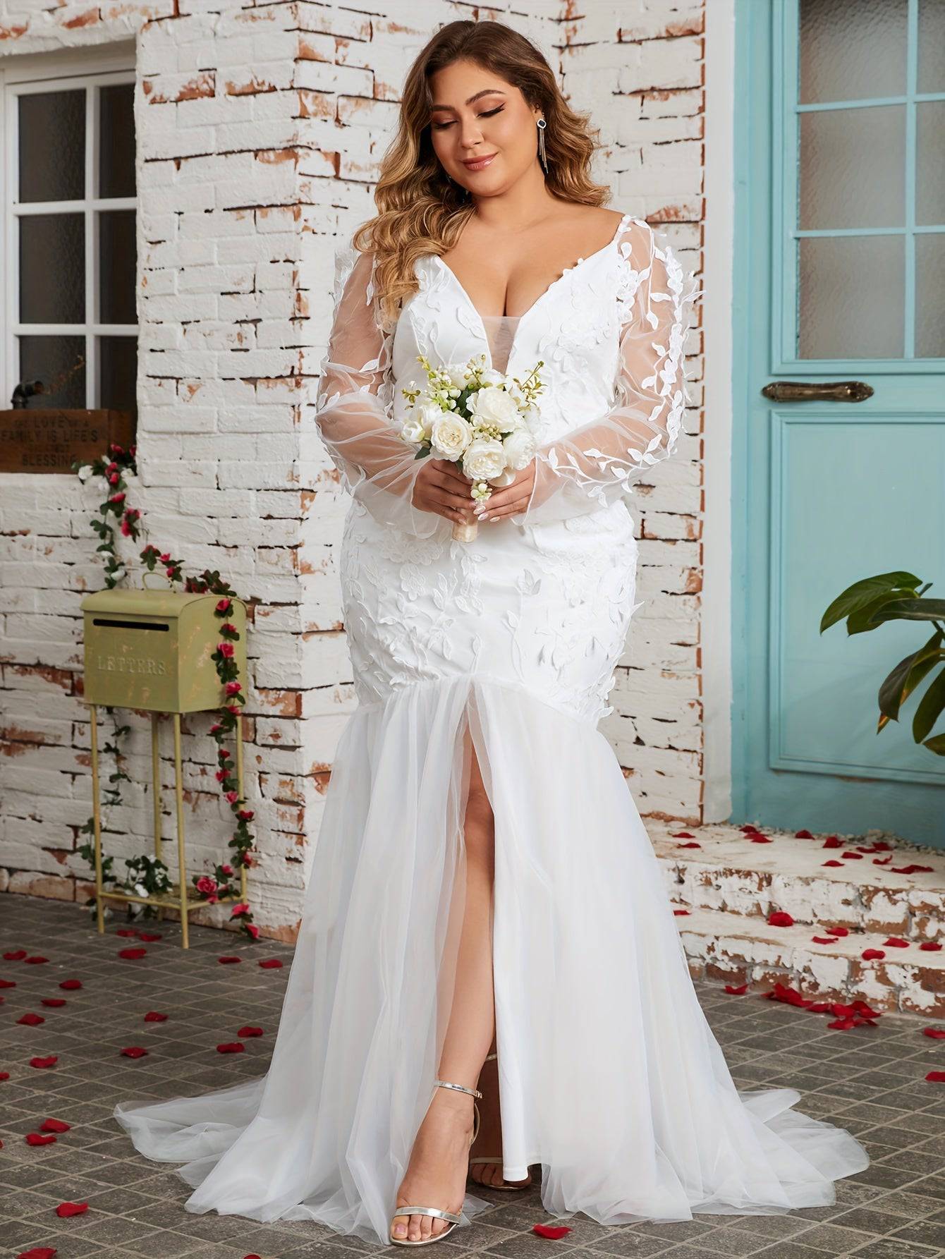 VougeVamp Plus Size Enchanting Mermaid Wedding Gown – Floral Mesh Detailing & Elegant Illusion Sleeves - VougeVampUK