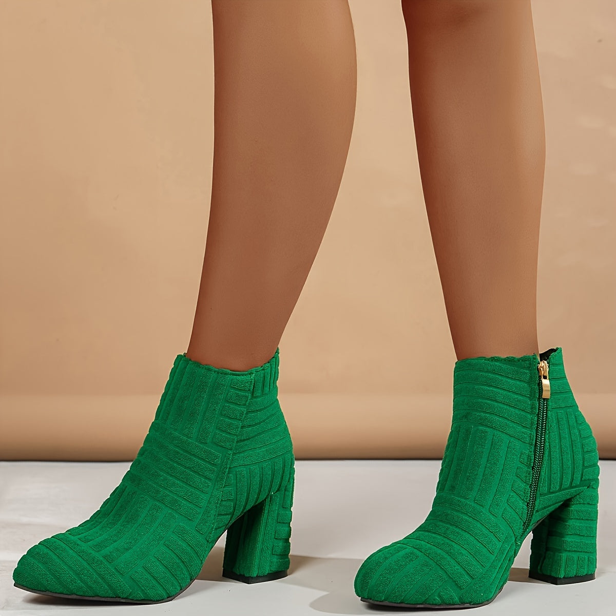 VougeVamp High Heel Ankle Booties – Flannel Block Heel Platform Boots with Pointed Toe & Zipper Closure - VougeVampUK