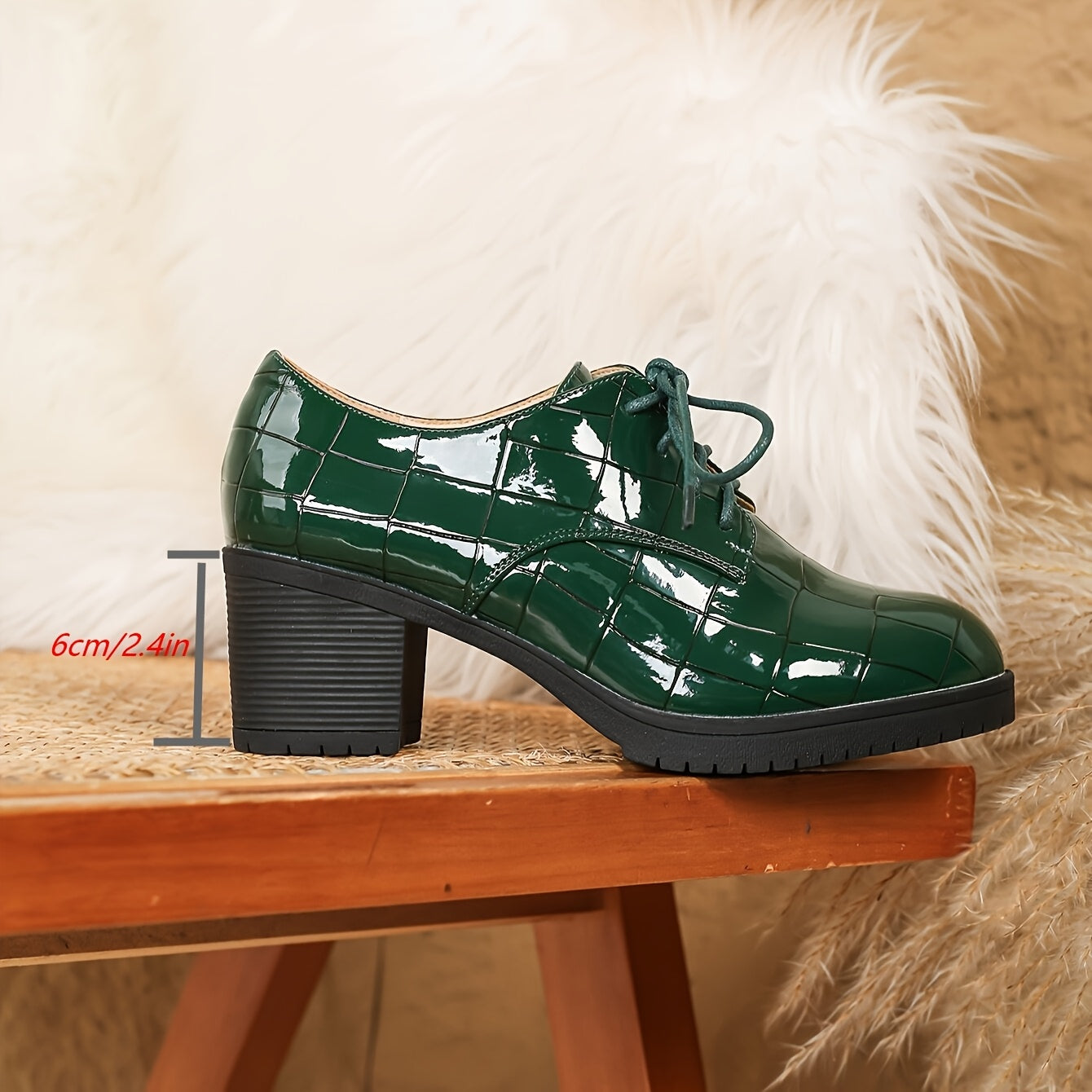 VougeVamp Chic Emerald Green Ankle Boots – Glossy Stone Pattern Lace-Up High Heel Boots with Round Toe - VougeVampUK