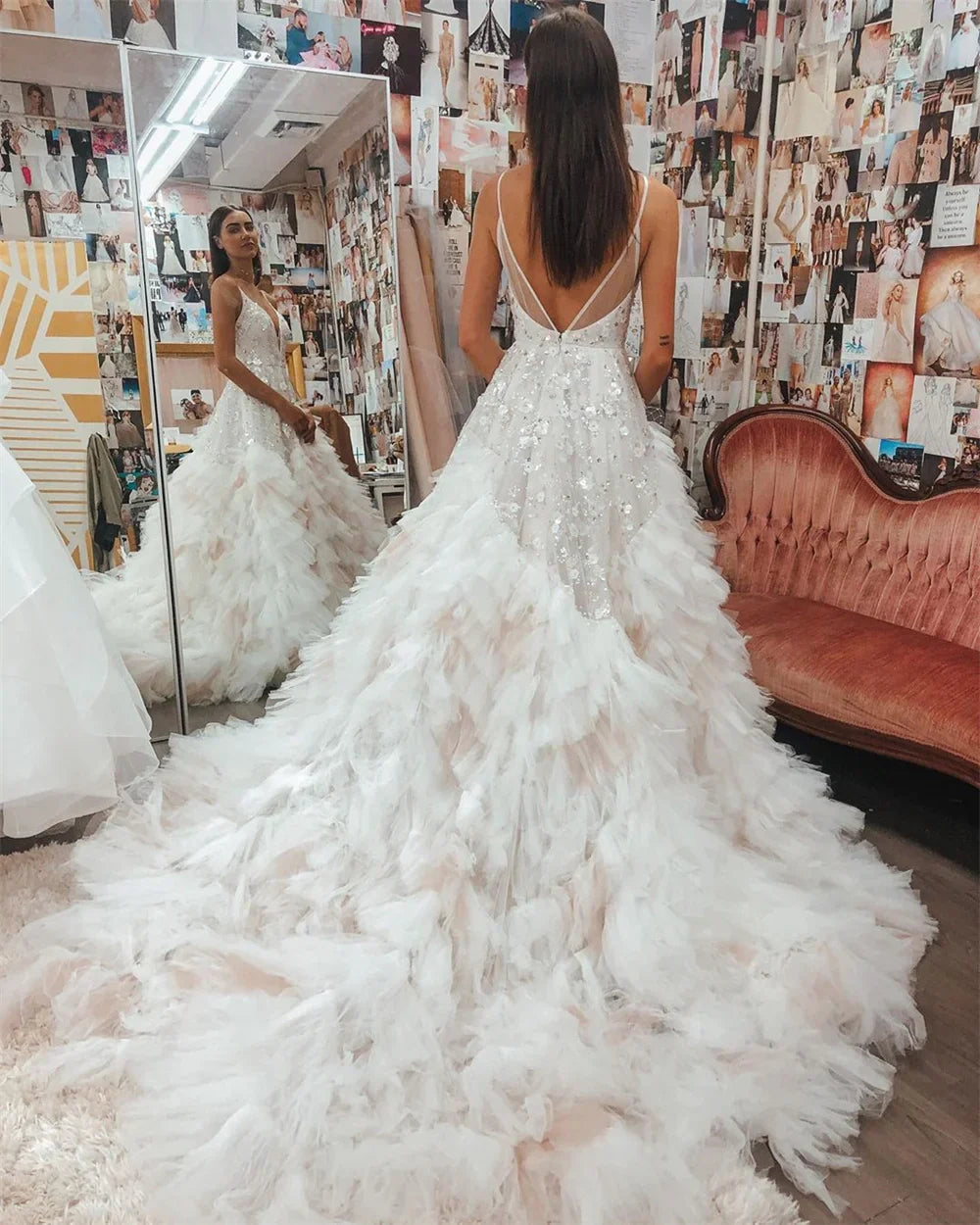 VougeVamp Luxury Spaghetti Strap Multilayer Wedding Dress - Lace A-Line Gown with Puffy Design