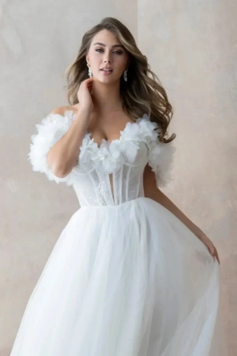 VougeVamp Sweetheart White Bridal Dress - Glitter 3D Flower Tulle Strapless A-Line Gown