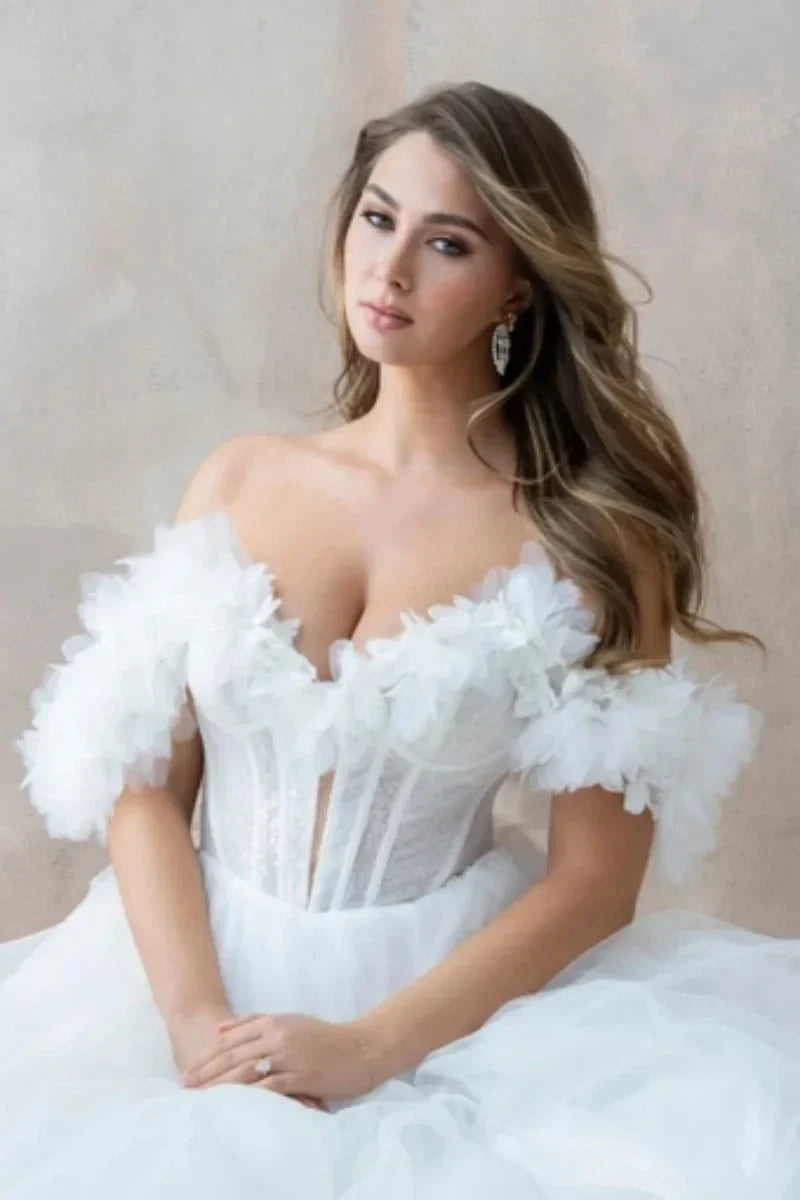 VougeVamp Sweetheart White Bridal Dress - Glitter 3D Flower Tulle Strapless A-Line Gown