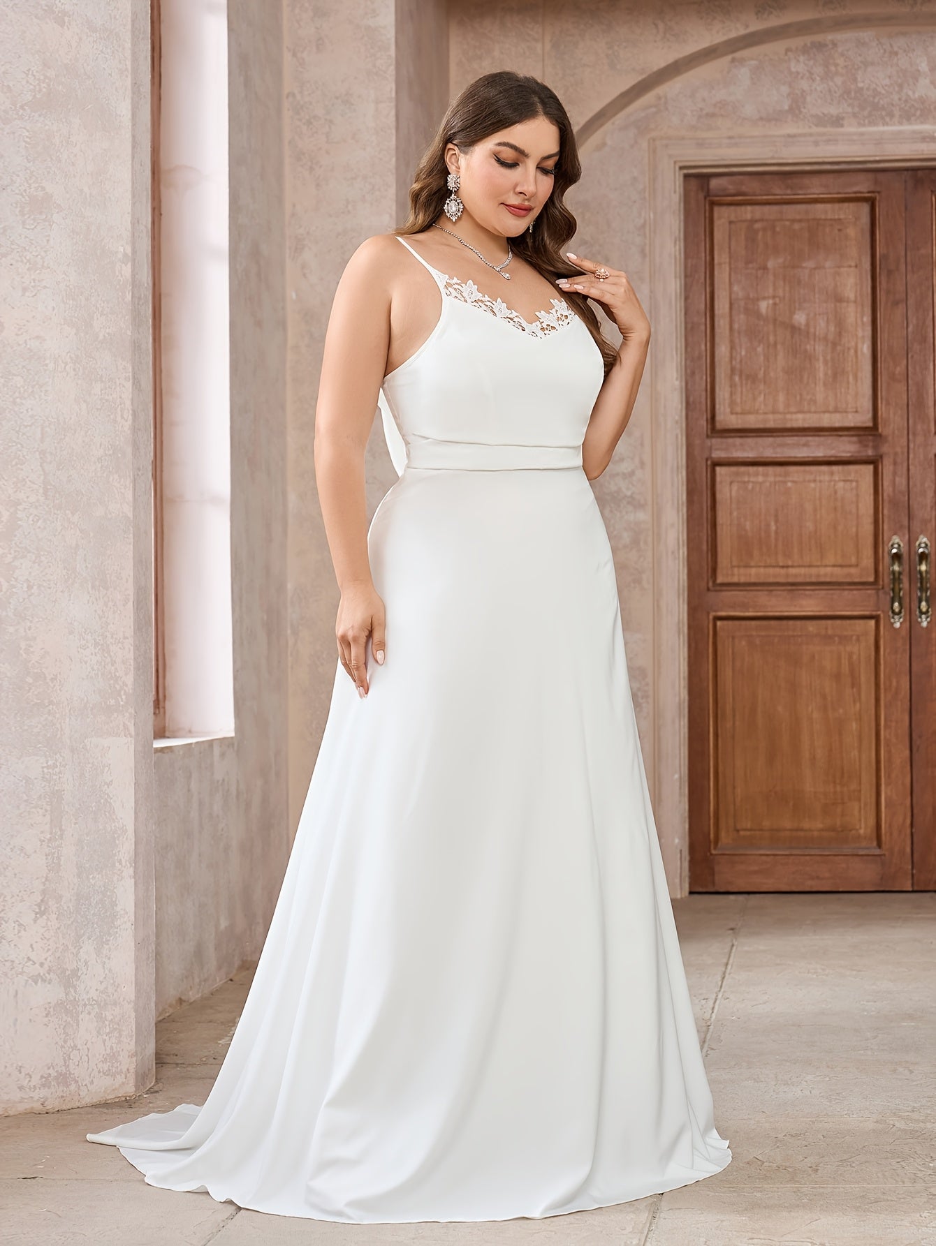 VougeVamp Elegant Plus Size White Chiffon Wedding Gown for Women - V-Neck Sleeveless Flowing Lace Detail Dress - VougeVampUK