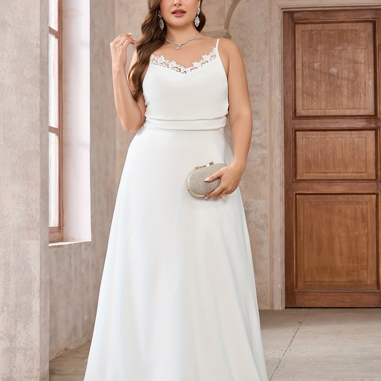 VougeVamp Elegant Plus Size White Chiffon Wedding Gown for Women - V-Neck Sleeveless Flowing Lace Detail Dress - VougeVampUK