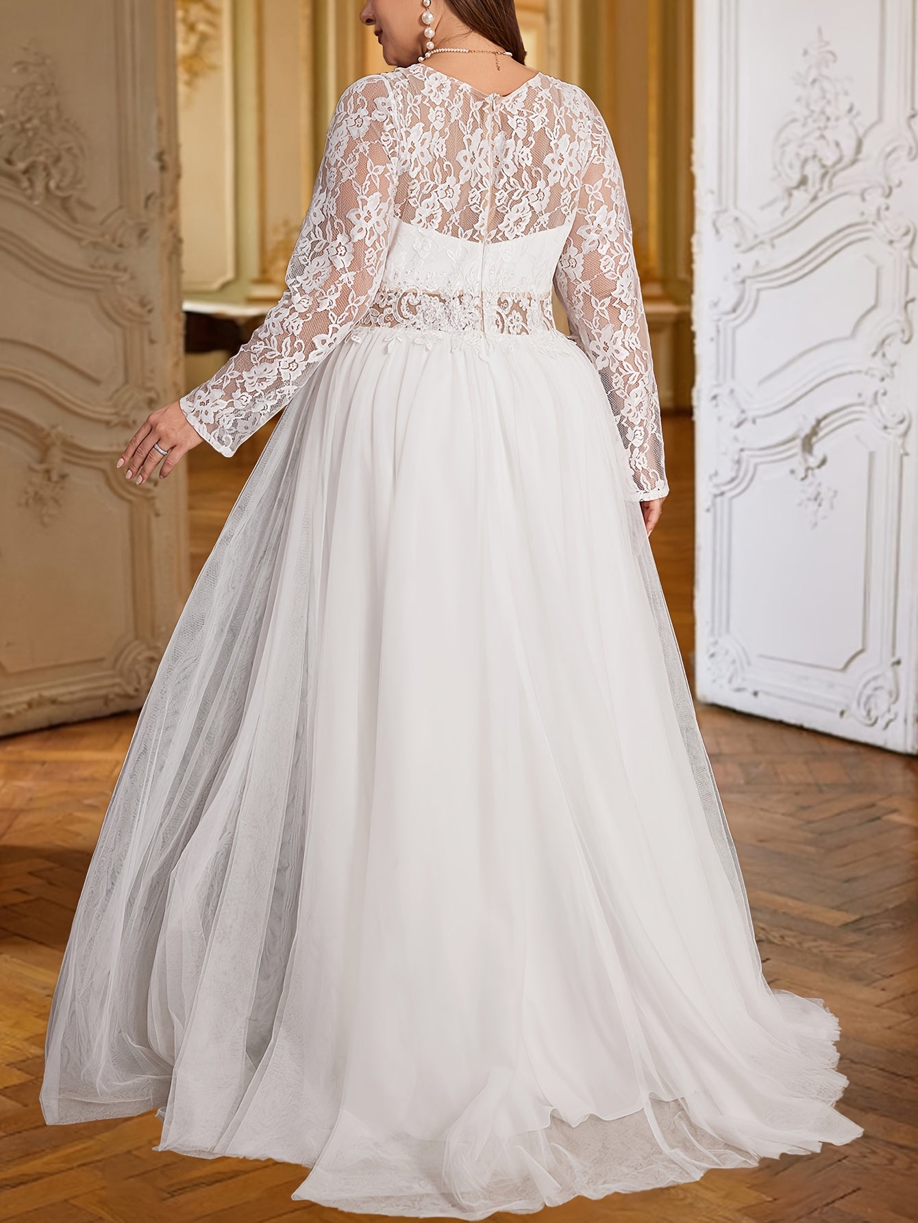 VougeVamp Elegant Plus-Size White Wedding Dress with Lace Sleeves - Sweetheart Neckline Sequin A-Line Gown
