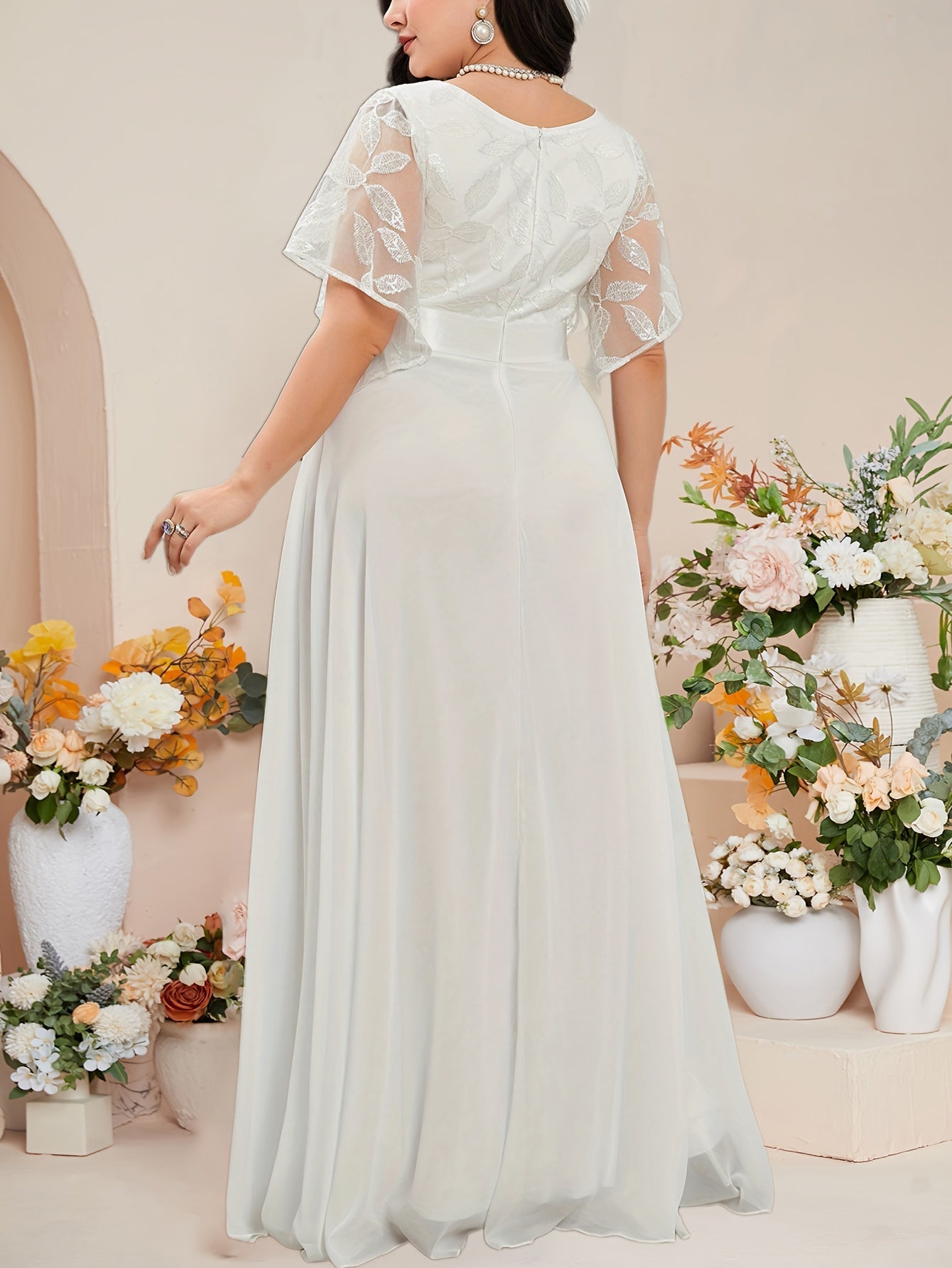 VougeVamp Elegant Plus-Size White Chiffon Wedding Gown with Deep V-Neck - Floral Lace Sleeves Flowing Bridal Dress - VougeVampUK