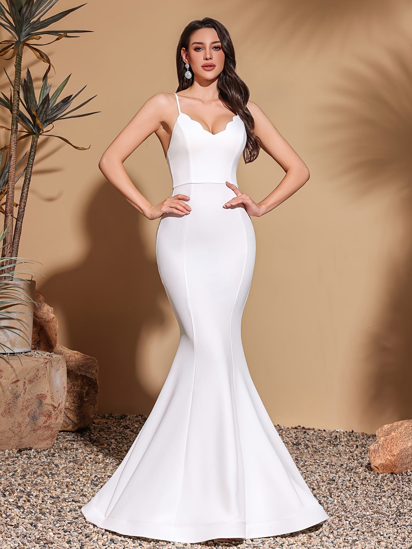 VougeVamp White V-Neck Backless Mermaid Evening Dress for Women - Elegant Long Bodycon Gown