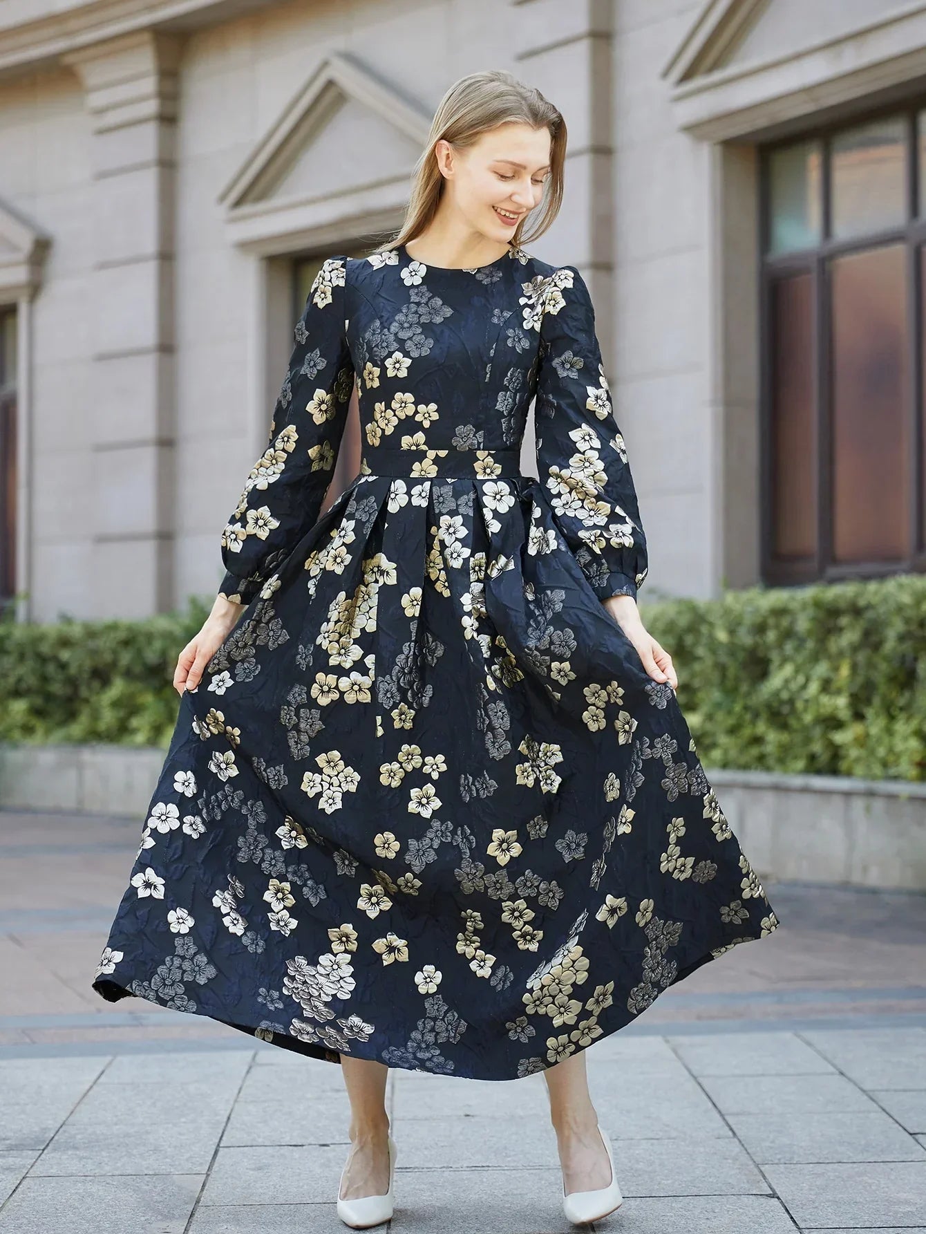 VougeVamp Elegant Jacquard Kaftan Abaya – Modest Islamic Long Party & Holiday Gown