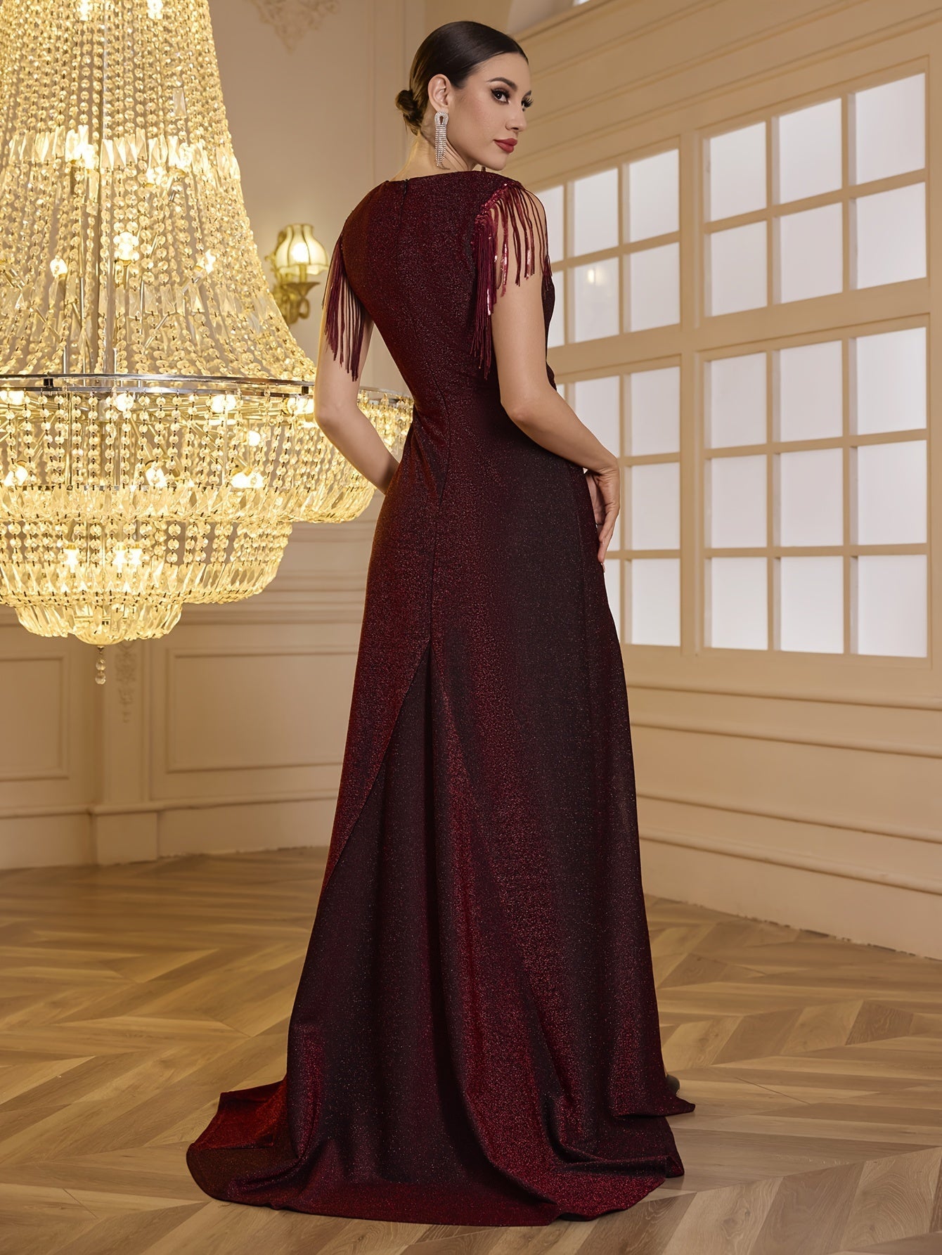 VougeVamp Elegant Tassel Waist-Cinching Maxi Dress – Crew Neck Solid Color Gown for Parties & Banquets - VougeVampUK